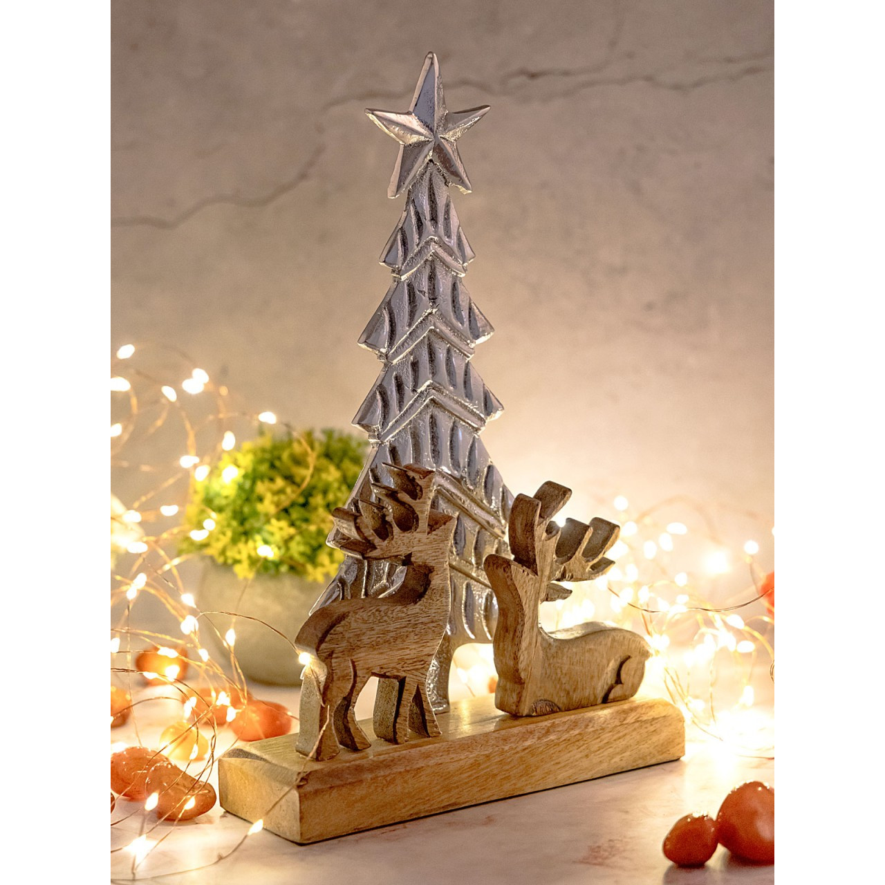 Decorative Figurine Christmas Tree With Deers 20x31cm Christmas Decor Mango Wood Aluminum
