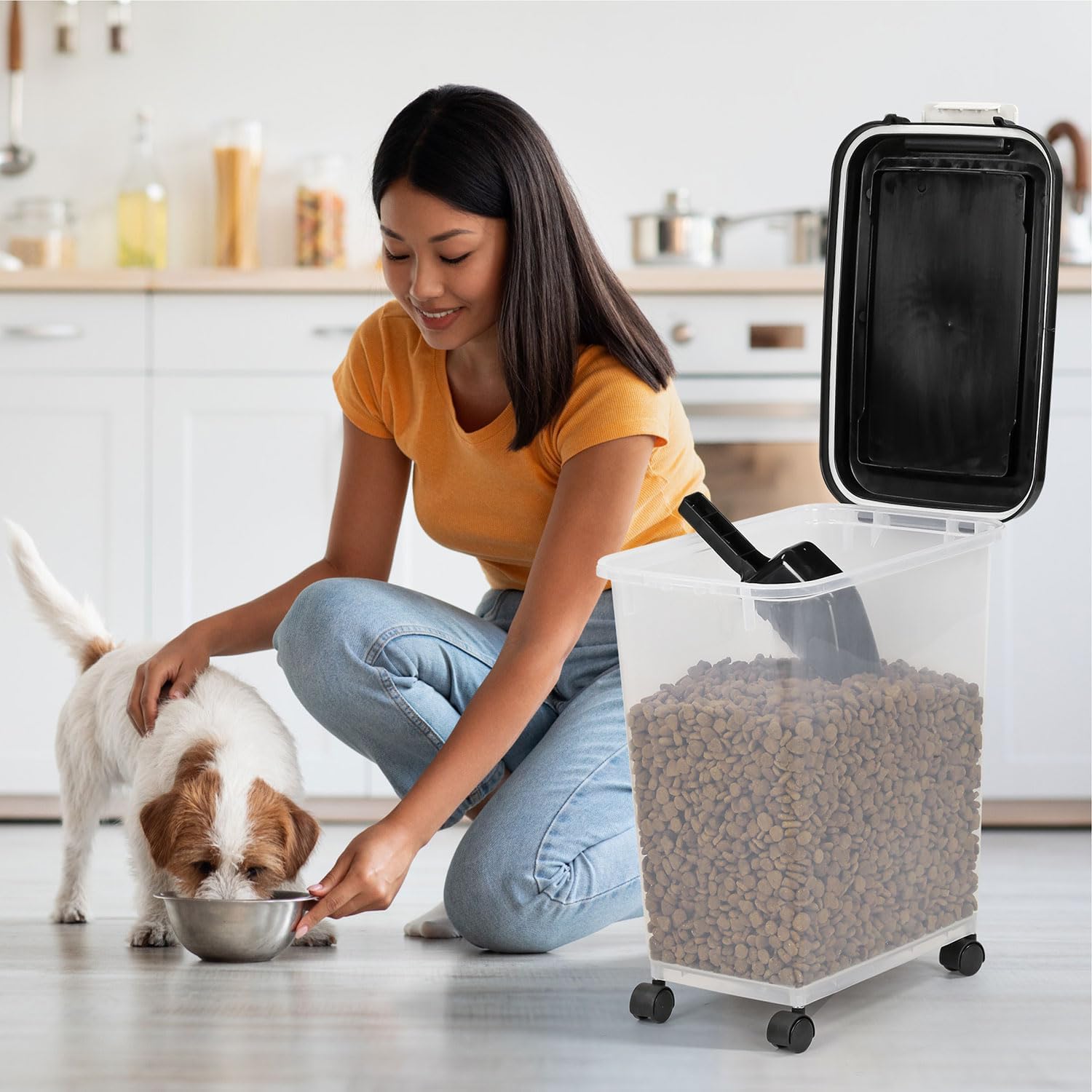 20L Rolling Airtight Pet Food Storage Bin with Scoop