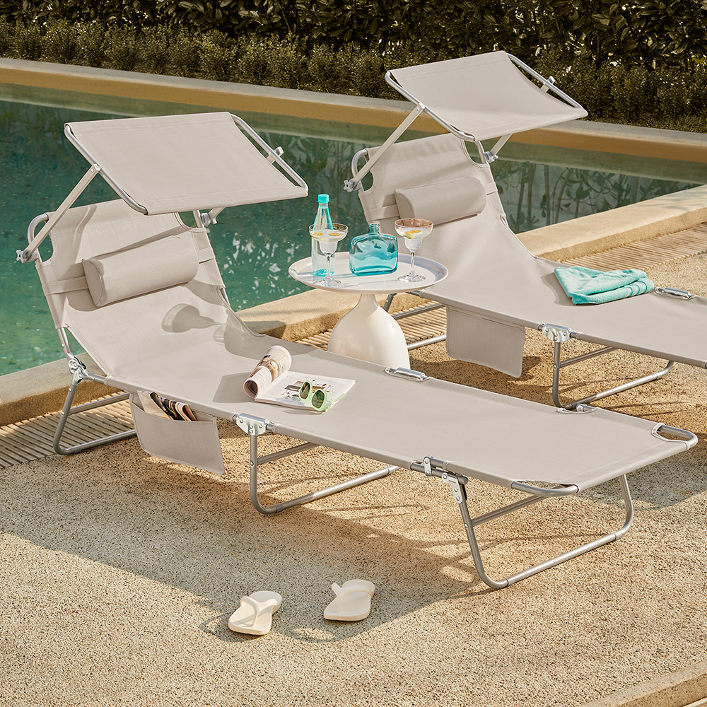 E-shop Paket von 2 Klappbaren Gartenliegen für den Außenbereich Sonnenbad mit Kopfkissen Liegestuhl mit Sonnenschirm und Seiten Tasche Gartenmöbel für