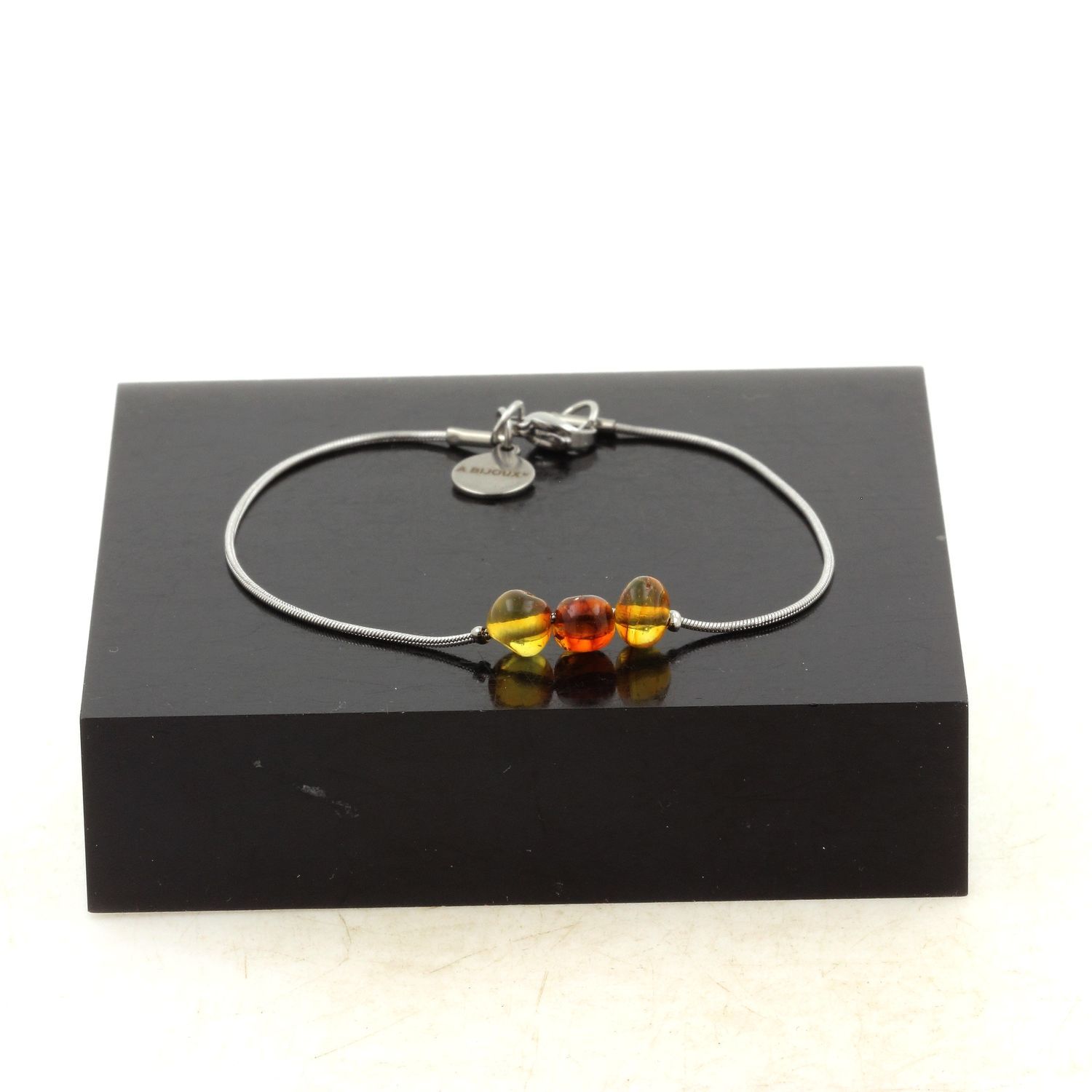 Stainless Steel Bracelet With 3 Amber Pearls Of Free Mm-8 Mm.