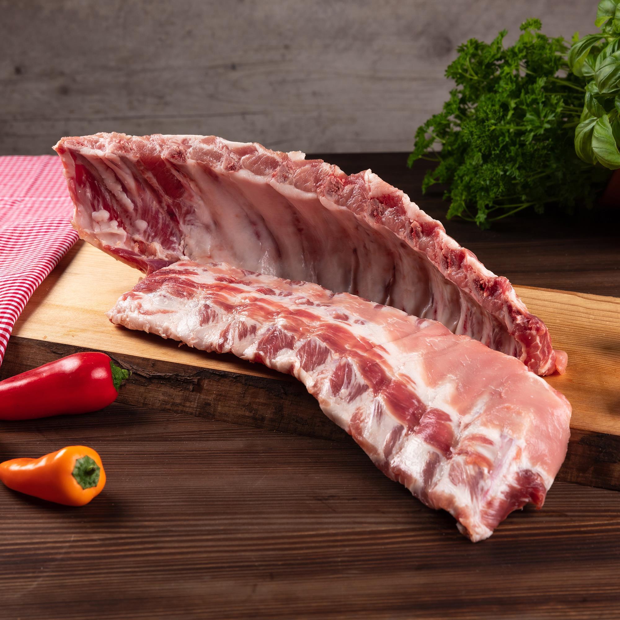 E-shop WURSTBARON® Spareribs mit Knochen – 2x 500 g – Zarte Schweinerippchen – Ideal für Grill & Ofen – Aus Bayern​