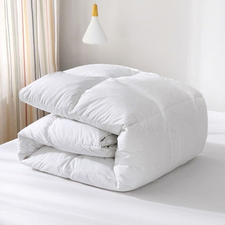 1pc Hotel Quality Feels Like Down Duvet Quilt Luxury Comforter Box Stitched Breathable & Soft Insert Bedding All Seasons Quilt for Summer to Winter Available in 4.5 10.5 13.5 & 15 Tog Single Double King Super King Sizes