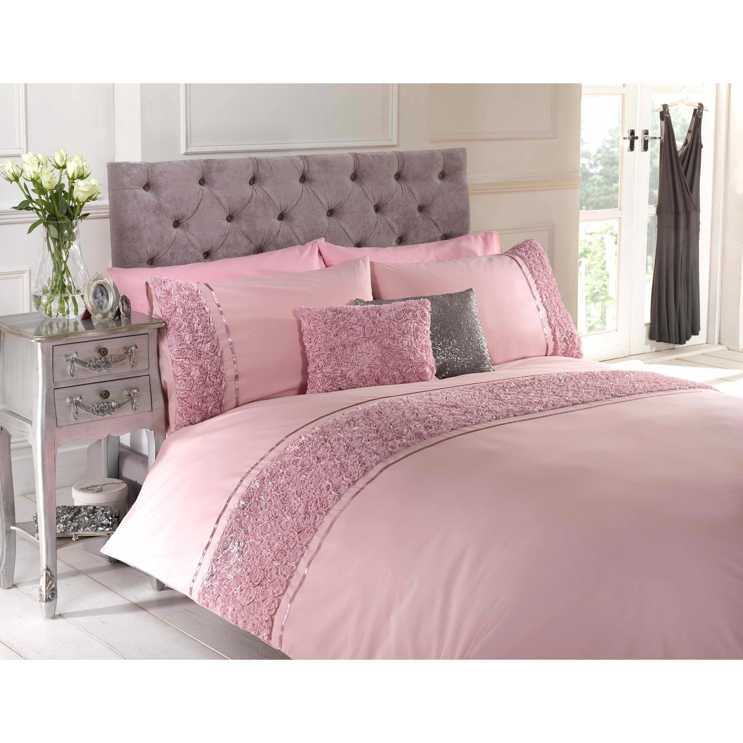 TEMU Rosette Duvet Cover Set – Elegant Textured Floral Panel Bedding | Soft & Durable Fabric | Includes Matching Pillowcases | Machine Washable |