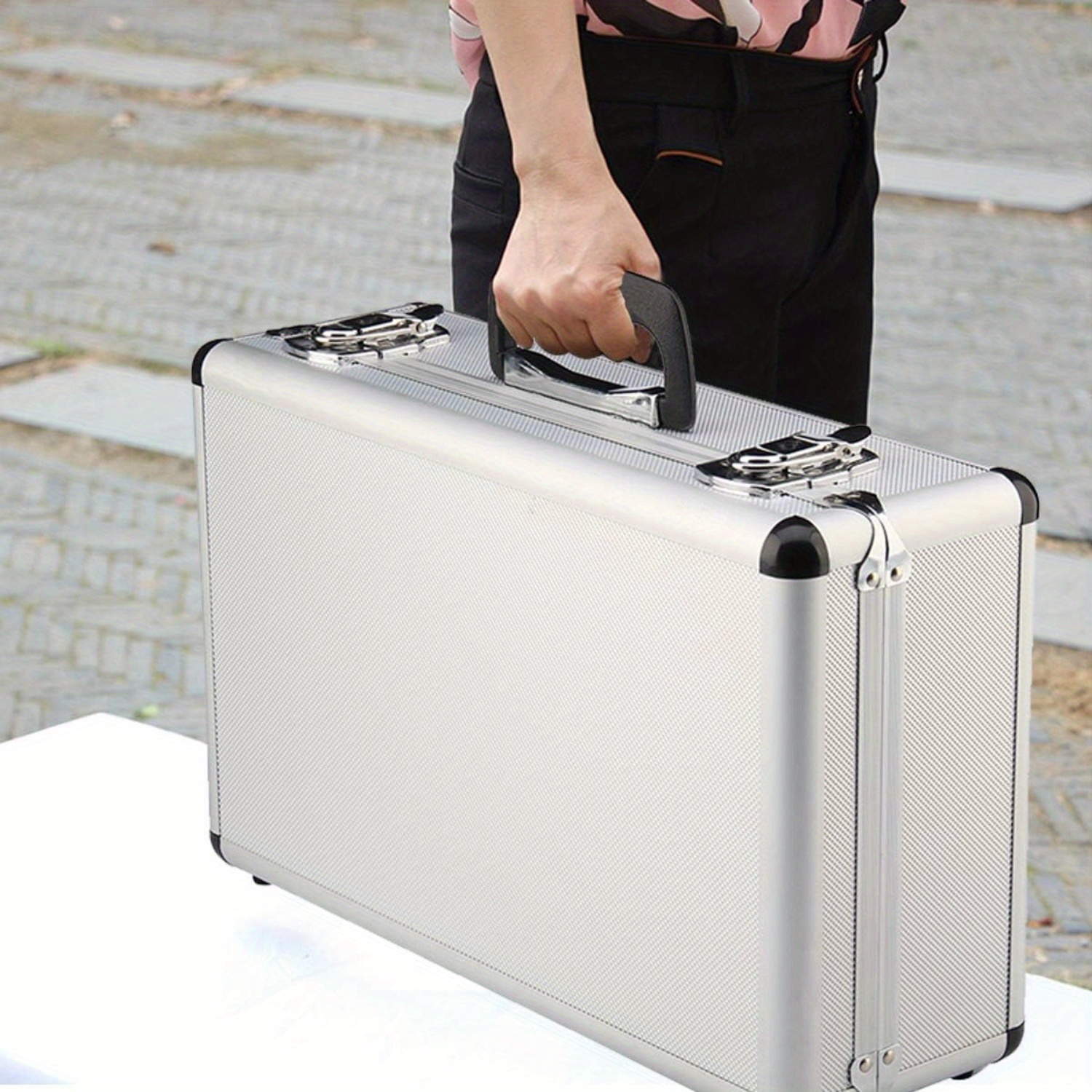 flight case - United Kingdom