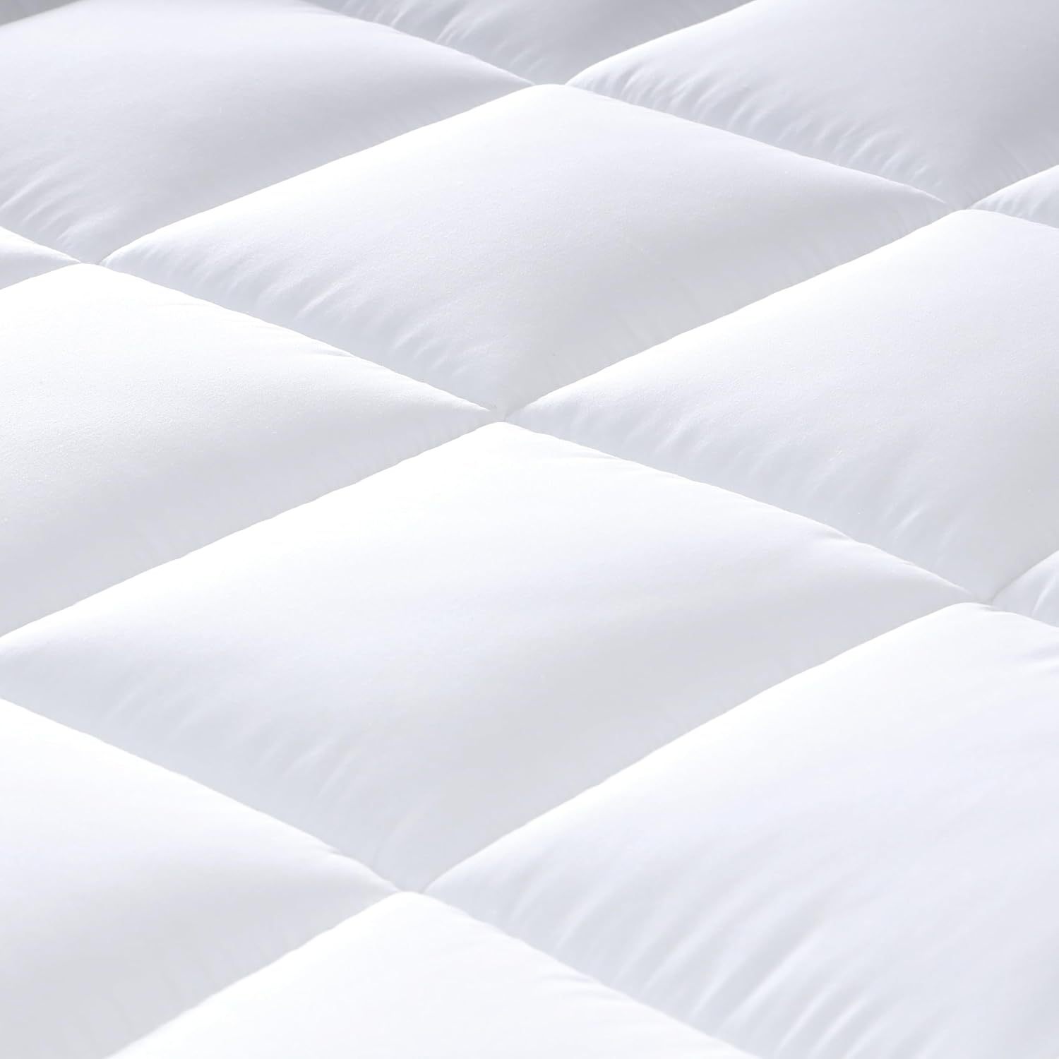 Extra Thick Mattress Topper, 10cm/4Inch Microfiber Overfill, Plush Soft Surface, Four-Corner Elastic Straps for Secure Fit, Anti-Shift & Even Weight Distribution, Fits Single/Double/King/Super King UK Beds