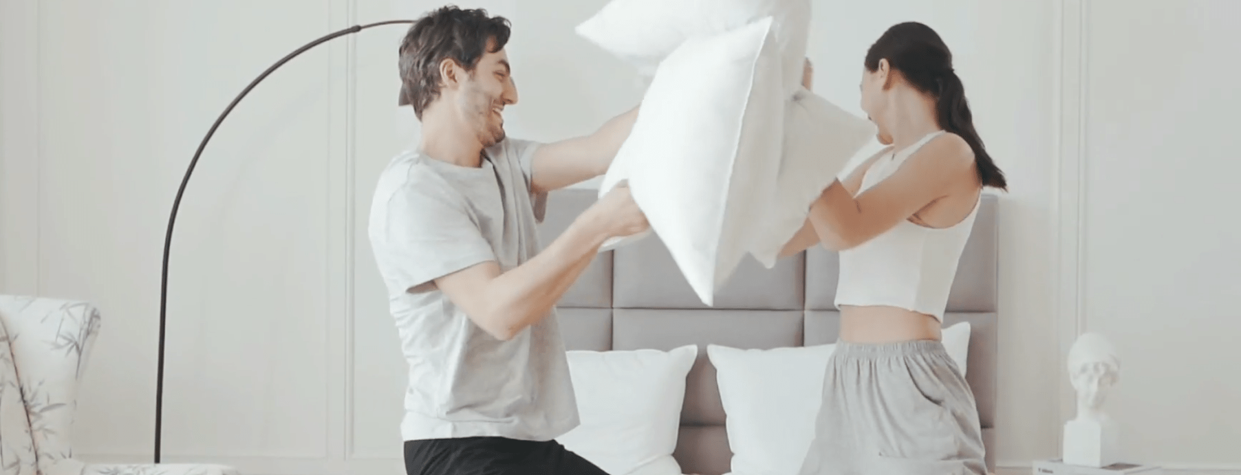 Duck Feather Pillows Pack of 1 and 2 Hotel Quality, Washable, Medium/Soft Support