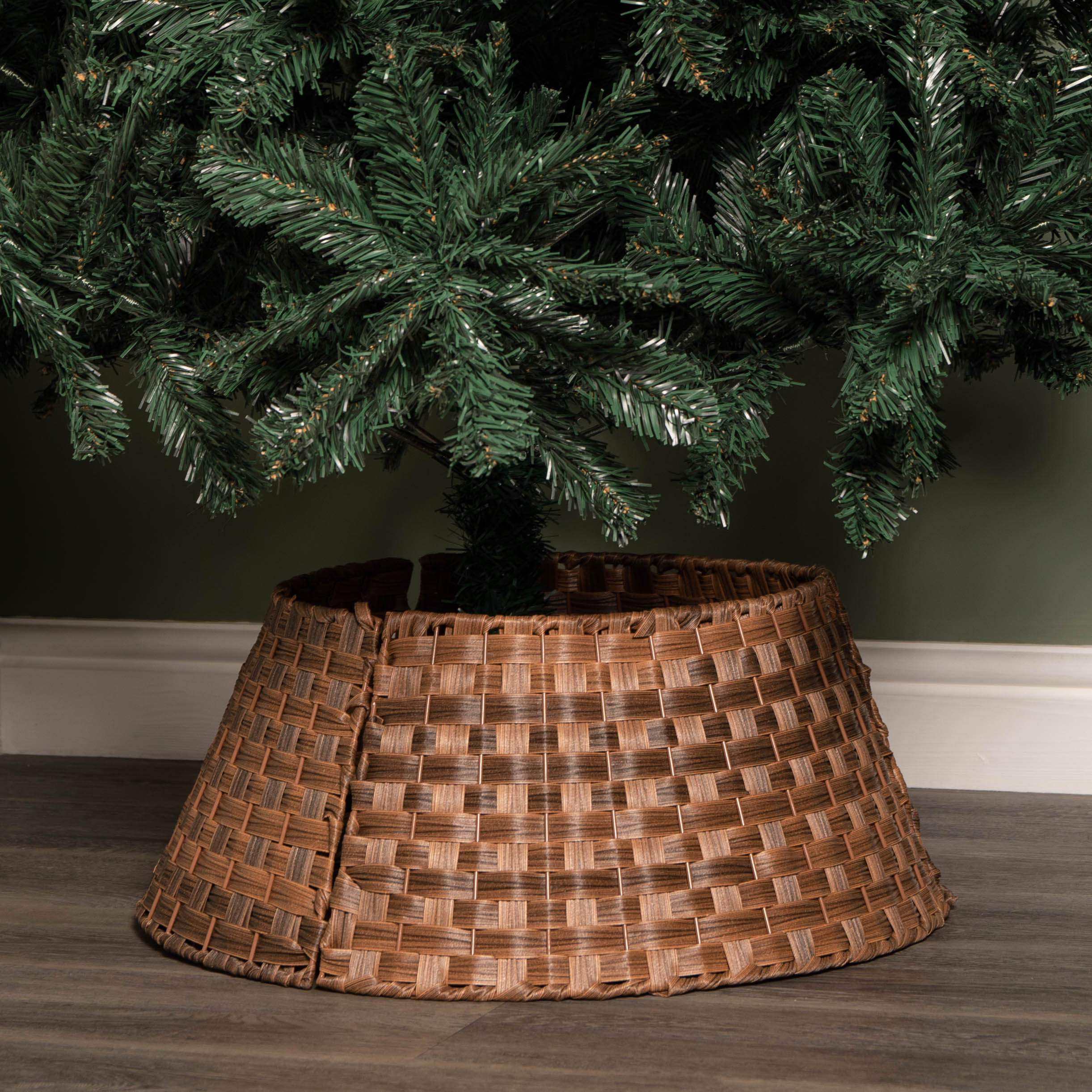 Samuel Alexander 40/58cm Samuel Alexander Medium KD Plastic Wicker Rattan Woven Christmas Tree Skirt in Brown, Brown