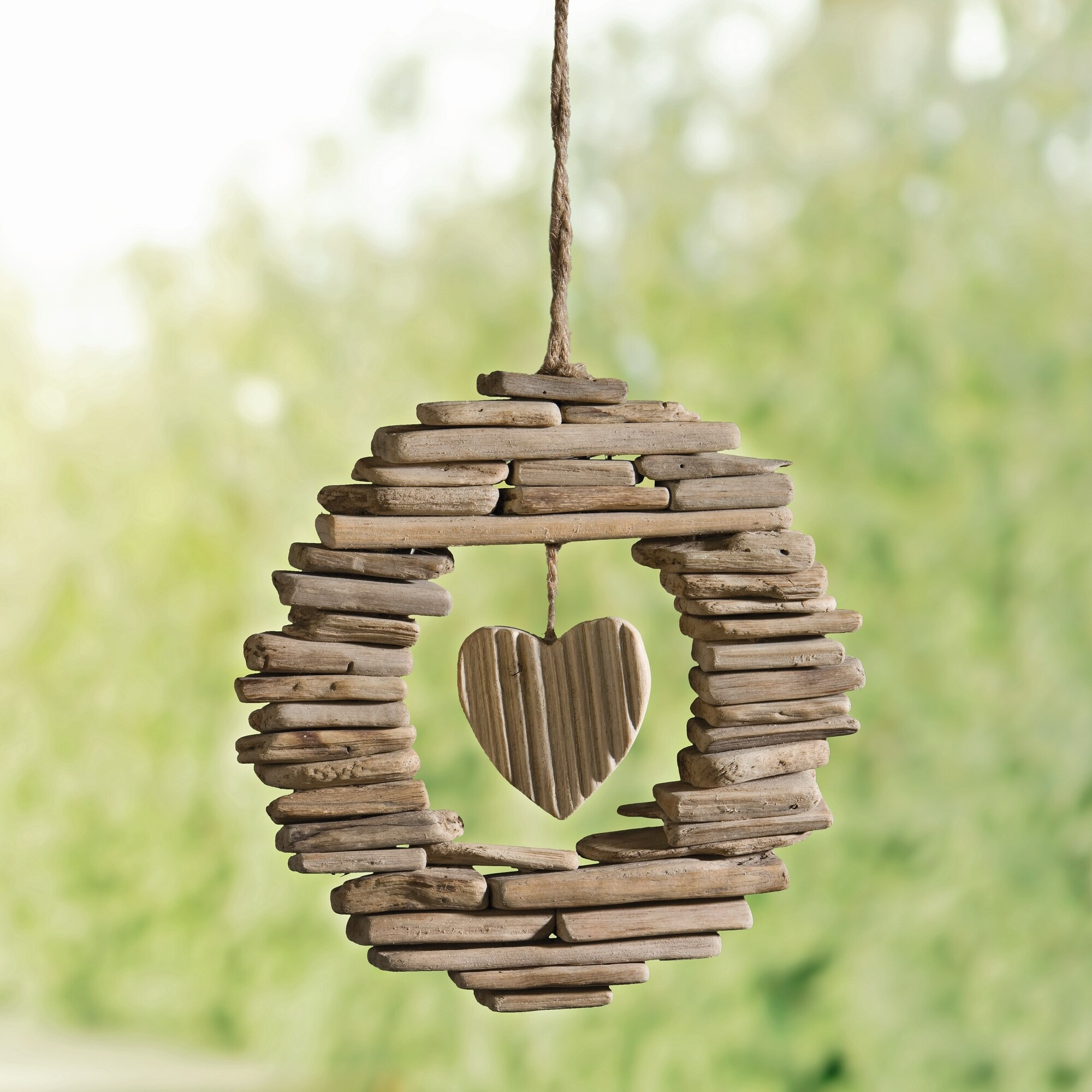 TEMU Heart" Wood & Driftwood Hanging Decor In Country Style, Wooden Wreath, Outdoor Decorative Wreath, Window Decoration, Hanging Decor For Indoors &