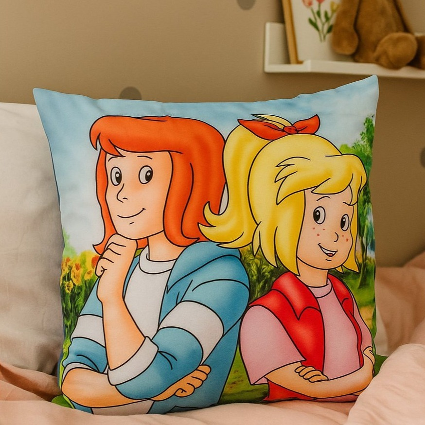 Bibi & Tina Cushions - Friendship - Plush Decorative Cushions 30 X 30 Cm