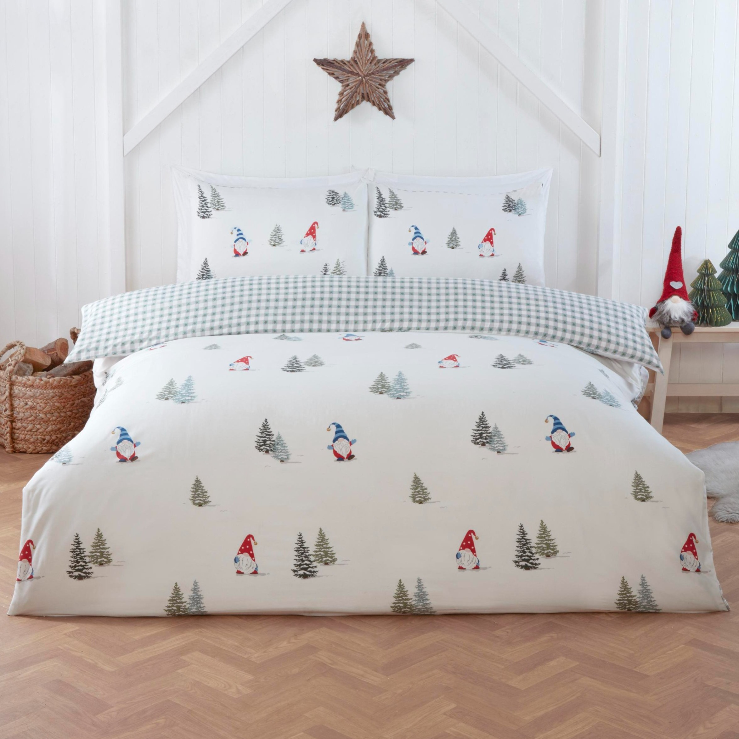 TEMU Alpine Gnome Retreat Christmas Duvet Cover Set | Festive Gonk & Winter With Reversible Gingham Check Reverse | Soft, Warm & Lightweight