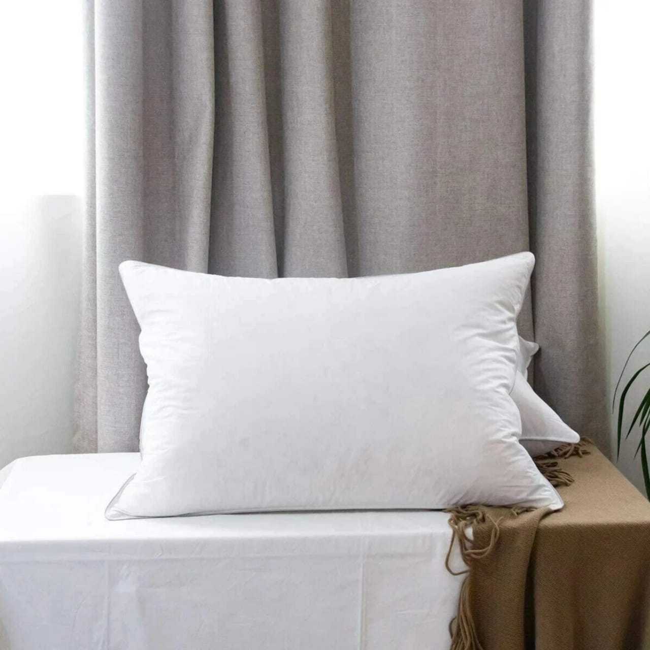 OLYMPUS TEXTILES Duck Feather Pillows, Set of 2, Size 48x74 cm – Soft and Supportive Hotel-Quality Bed Pillows for Comfortable Night Sleep with Premium Feather Filling, Breathable Fabric Cover for Fresh Feeling, Medium Firm Support for Proper Neck Alignment, Long-Lasting Shape for Everyday Use in Home and Hotel Rooms