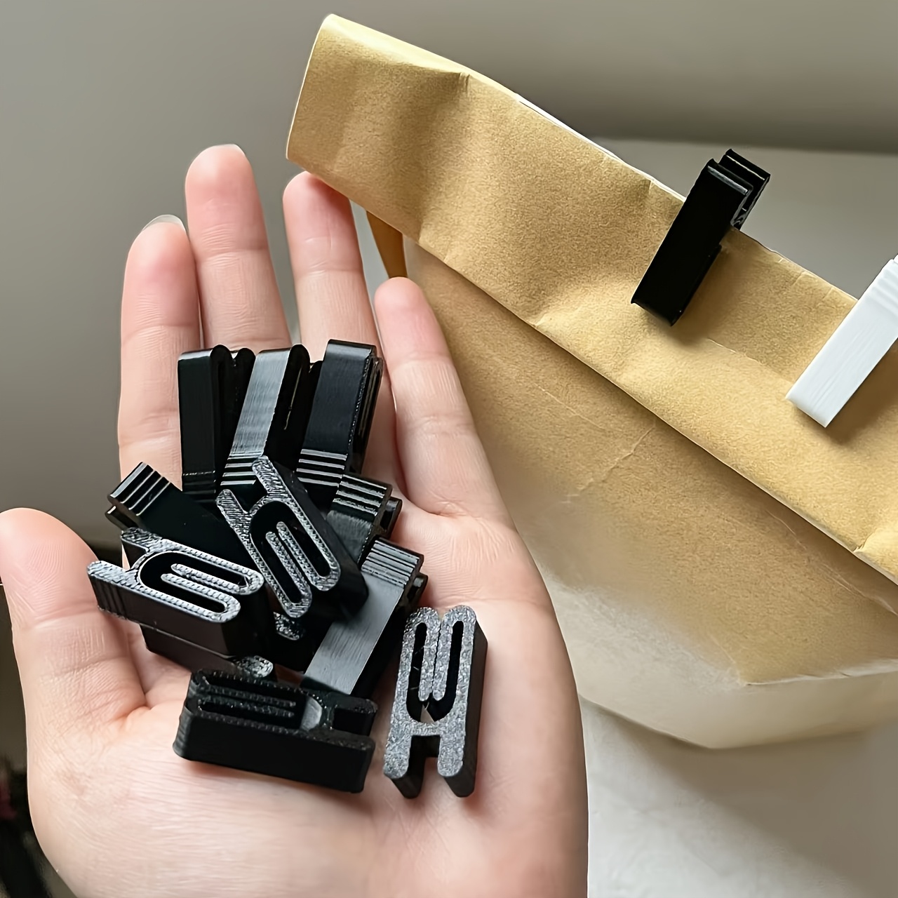 TEMU 15 Pezzi Clip Sigillanti per Sacchetti Snack, Clip Sigillanti per Confezionamento Sacchetti Alimenti, Leggere e Resistenti, Gadget da Cucina