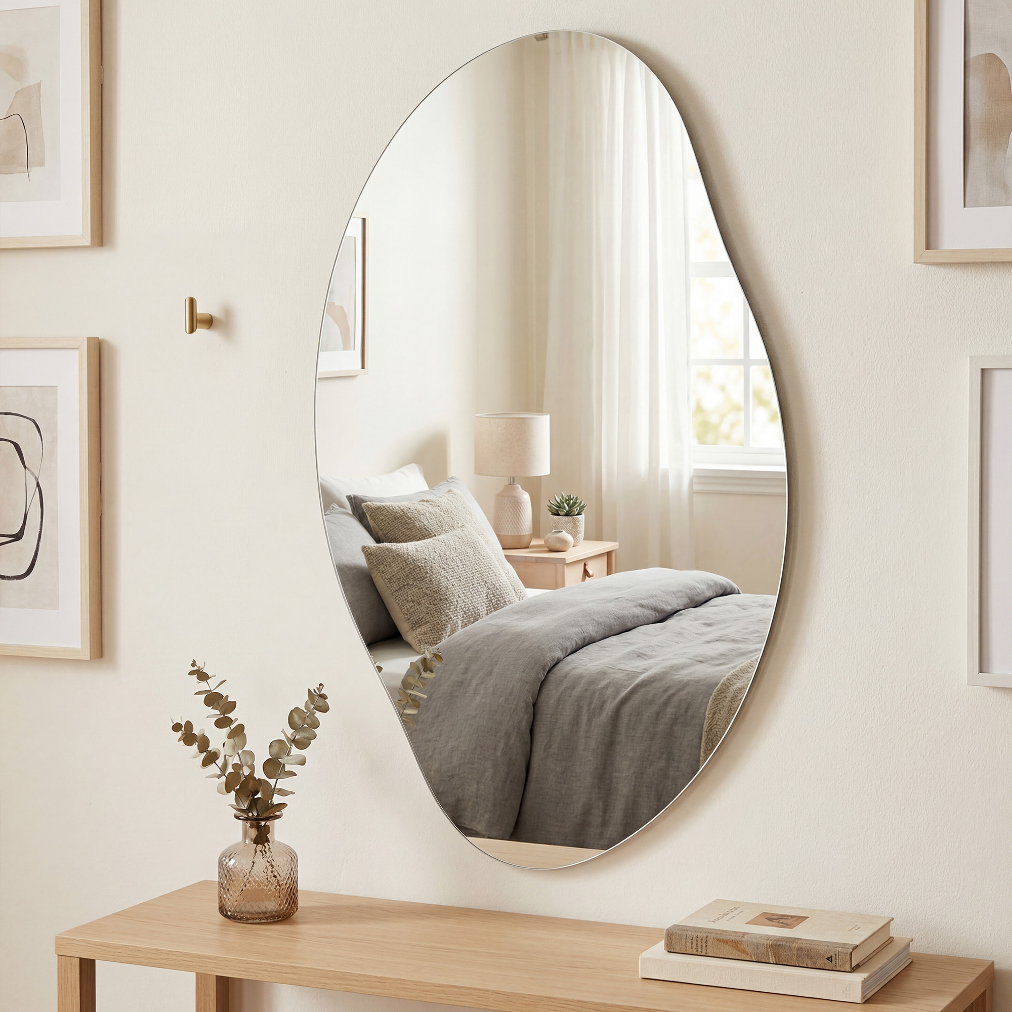 Image of Asymmetric Mirror, Irregular Wall Mirror, Flower Petal Shape Mirror, 85 X 50 Cm, Decorative, Frameless, For Entrance Area, Bedroom, Bathroom