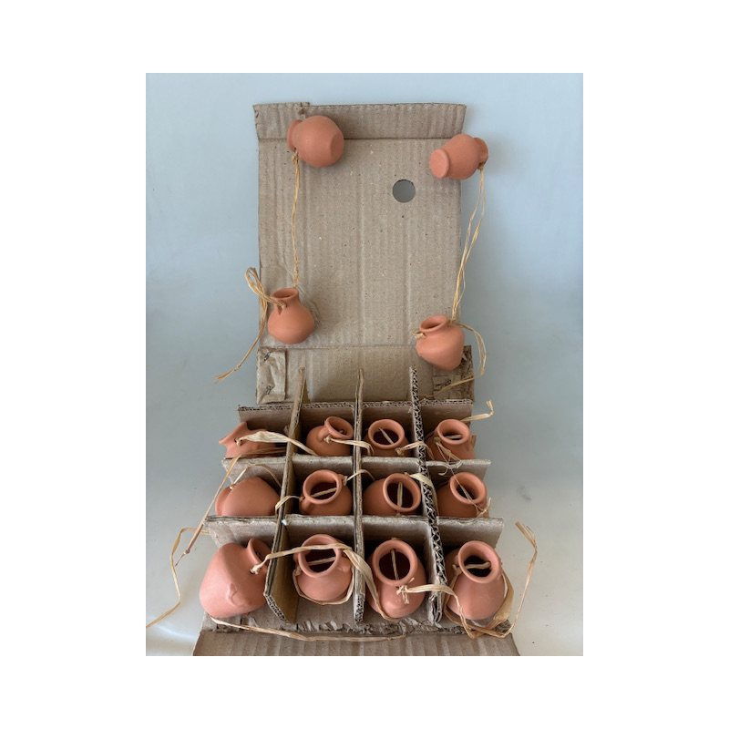 Garland With 4 Small Terracotta Pots
