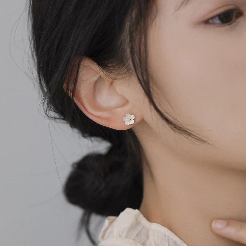 925 Sterling Silver Flower Necklace & Stud Earrings Set