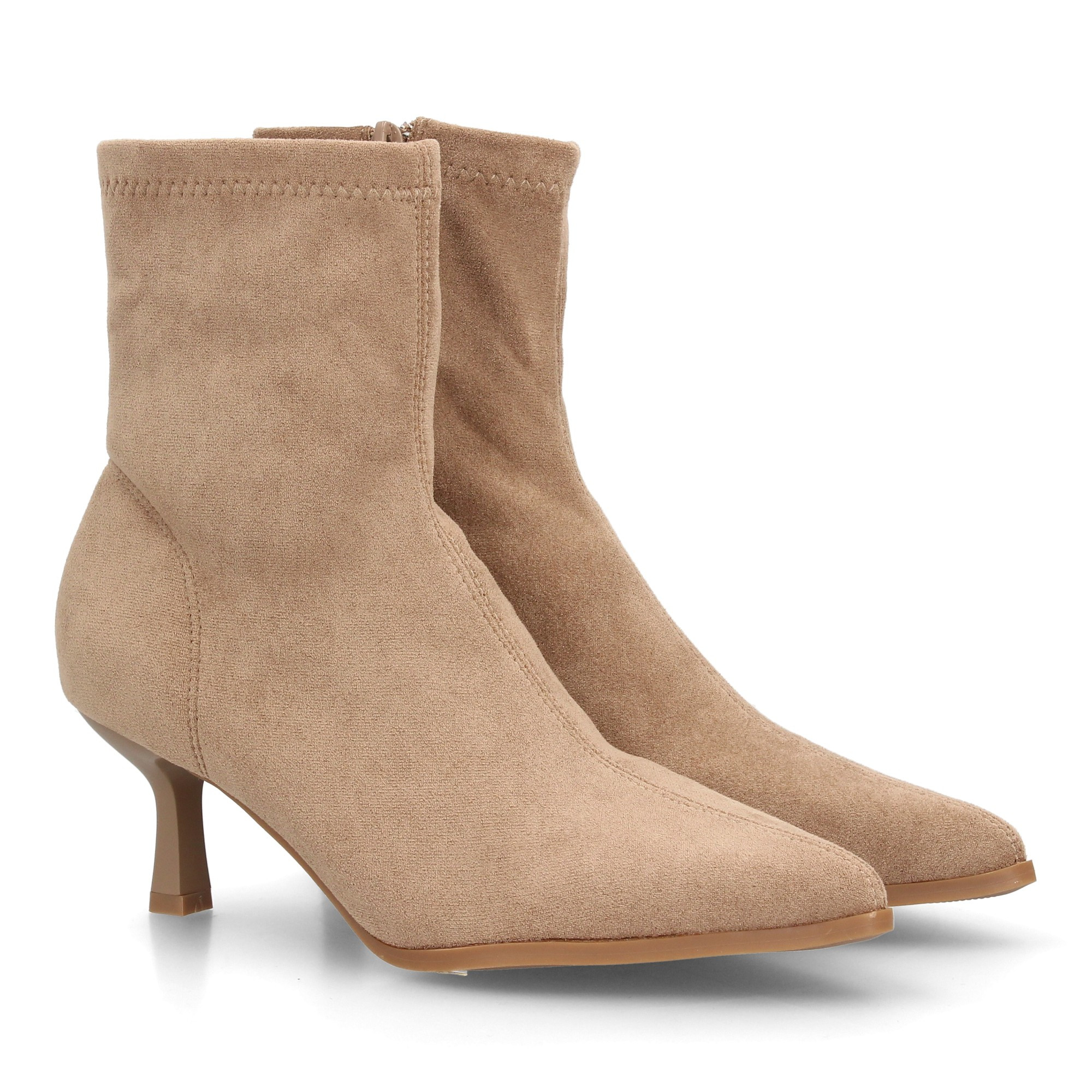 Image of Women's Shoe With Elegant Design, Smooth Stamping, Fine Point To The Foot, Fine Heel That Adds A Sophisticated Finish Without Sacrificing .