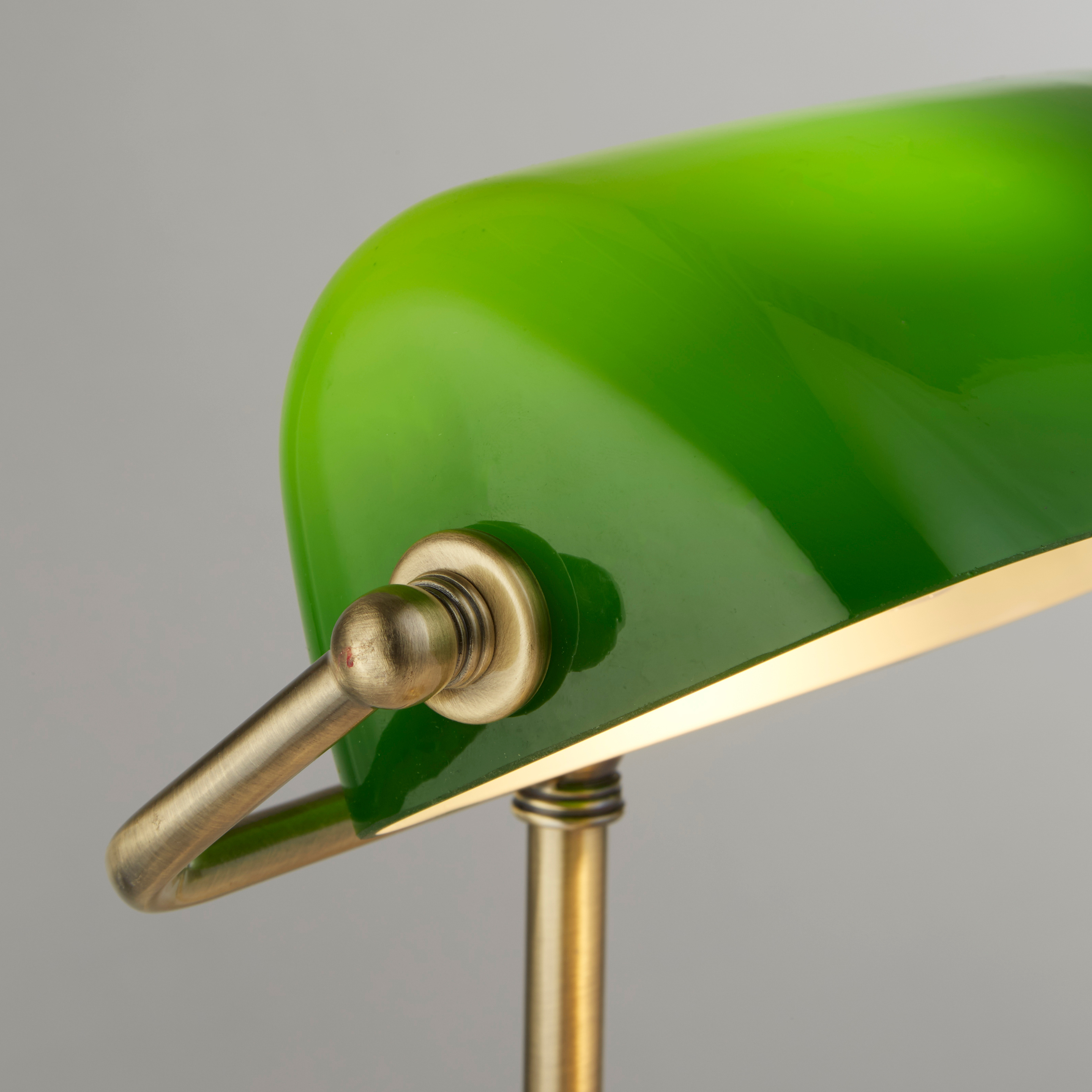 Elegant Bankers Table Lamp for Home Office