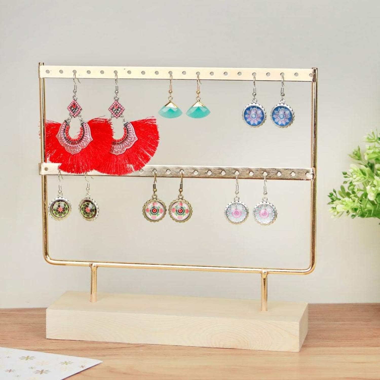 TEMU 1 Pieza Soporte de Joyas Vintage 22.5×20.5cm, Expositor de Aretes de Madera con 40 Orificios, Organizador para Uso Doméstico y Exhibición