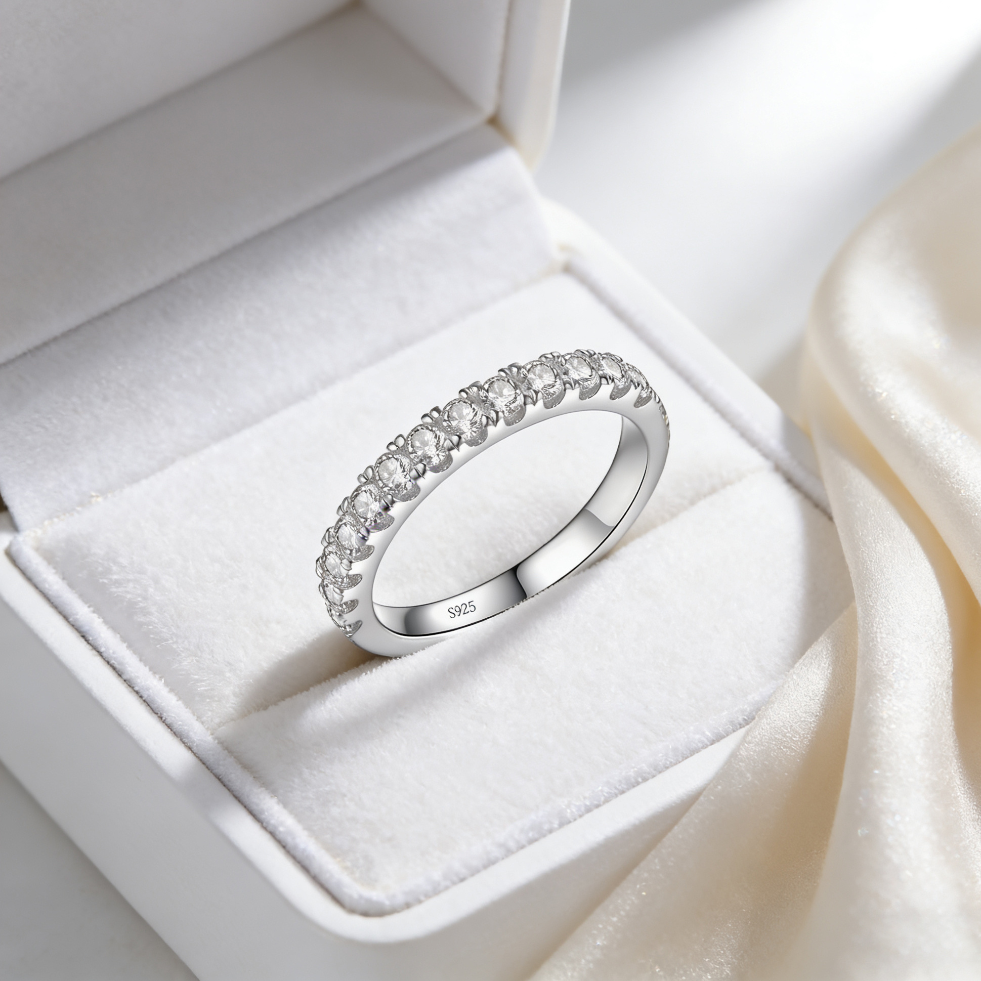 925 Sterling Silver D Synthetic Moissanite Eternity Glitter Ring Band