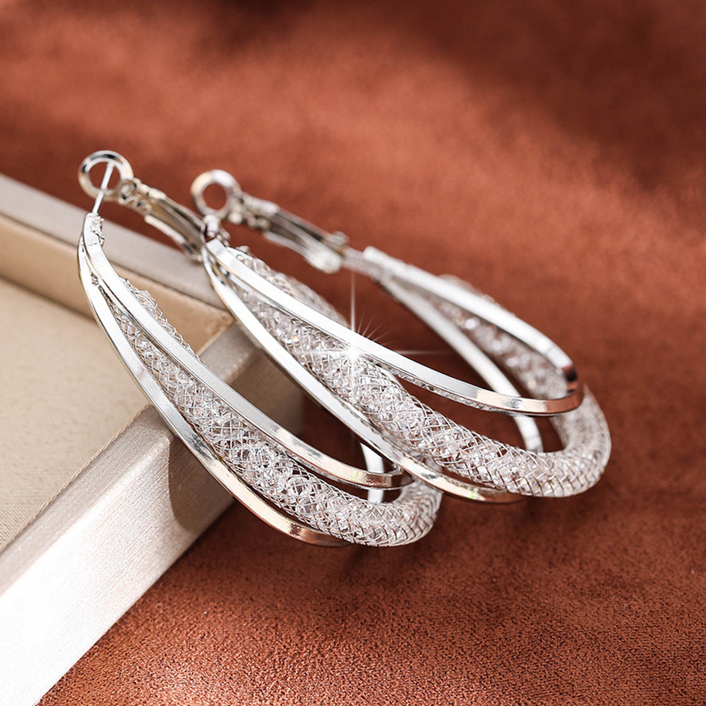 E-shop Damen Creolen Ohrringe 925 versilbert – Gedrehte Glanz Creolen mit Struktur, Eleganter Modeschmuck für , Party, Hochzeit & Geschenk