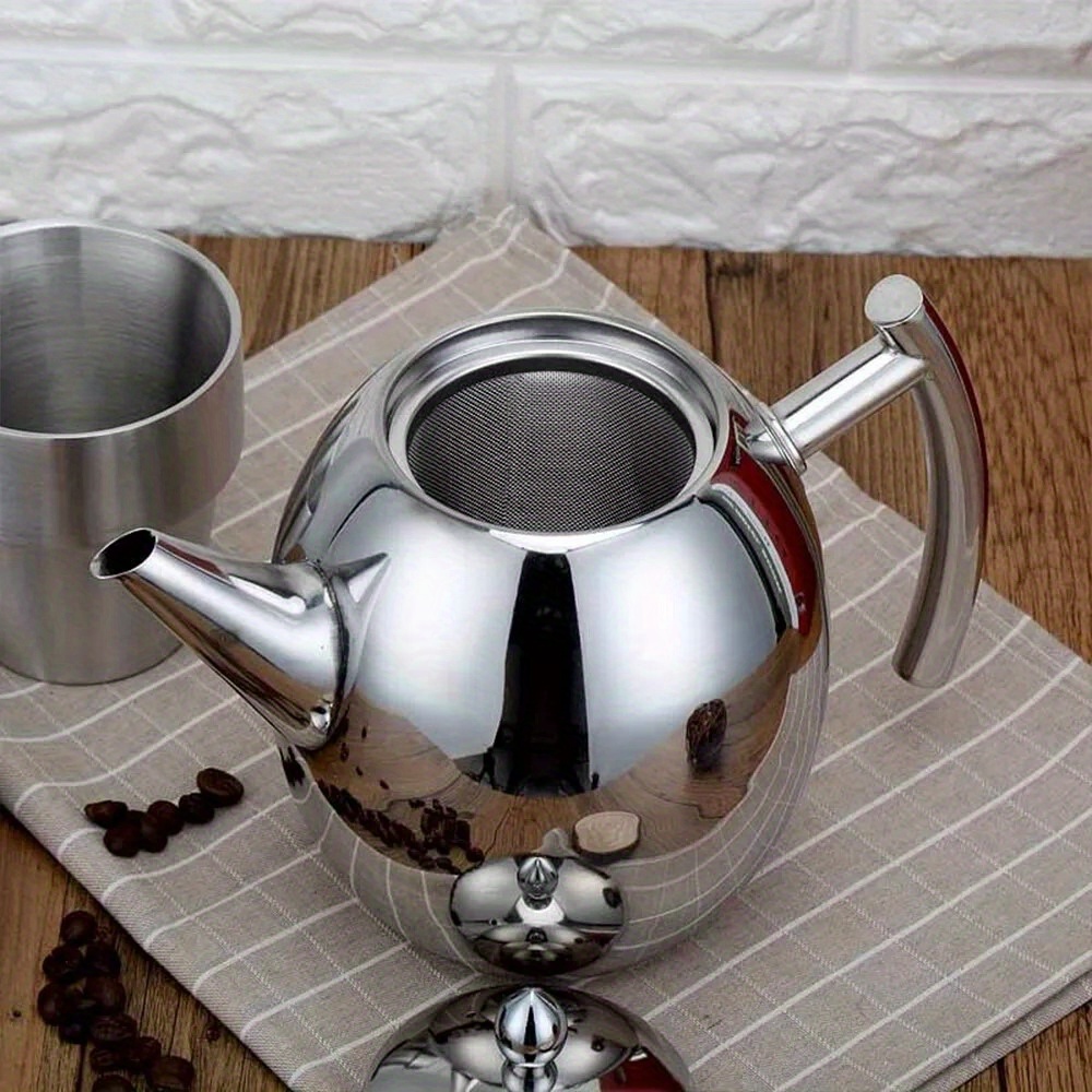 E-shop 1,5-Liter-Teekanne aus Edelstahl mit Filter, tragbarer Teebereiter, griffiger Griff, für Camping, Reisen, Büro und (silber).