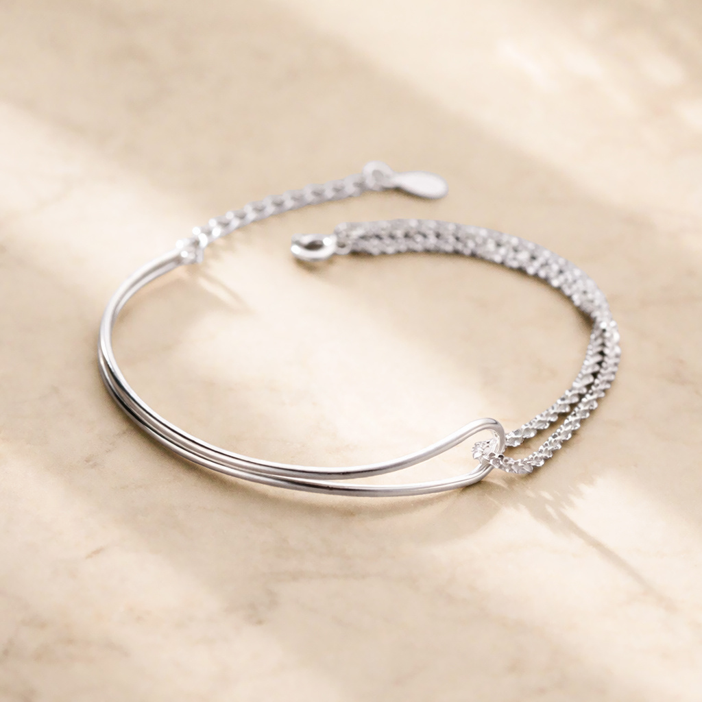 Image of Women's Silver-plated Asymmetrical Double Chain Bracelet With Bent Tube & Glitter Element, Adjustable, Minimalist Fashion Jewelry