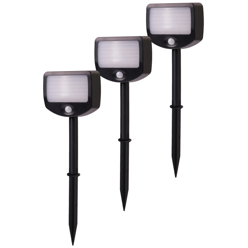 Image of Led Battery Floodlight Spotlight Security Light 3-pack With Radio Activation, Motion Detector, And Dusk Sensor