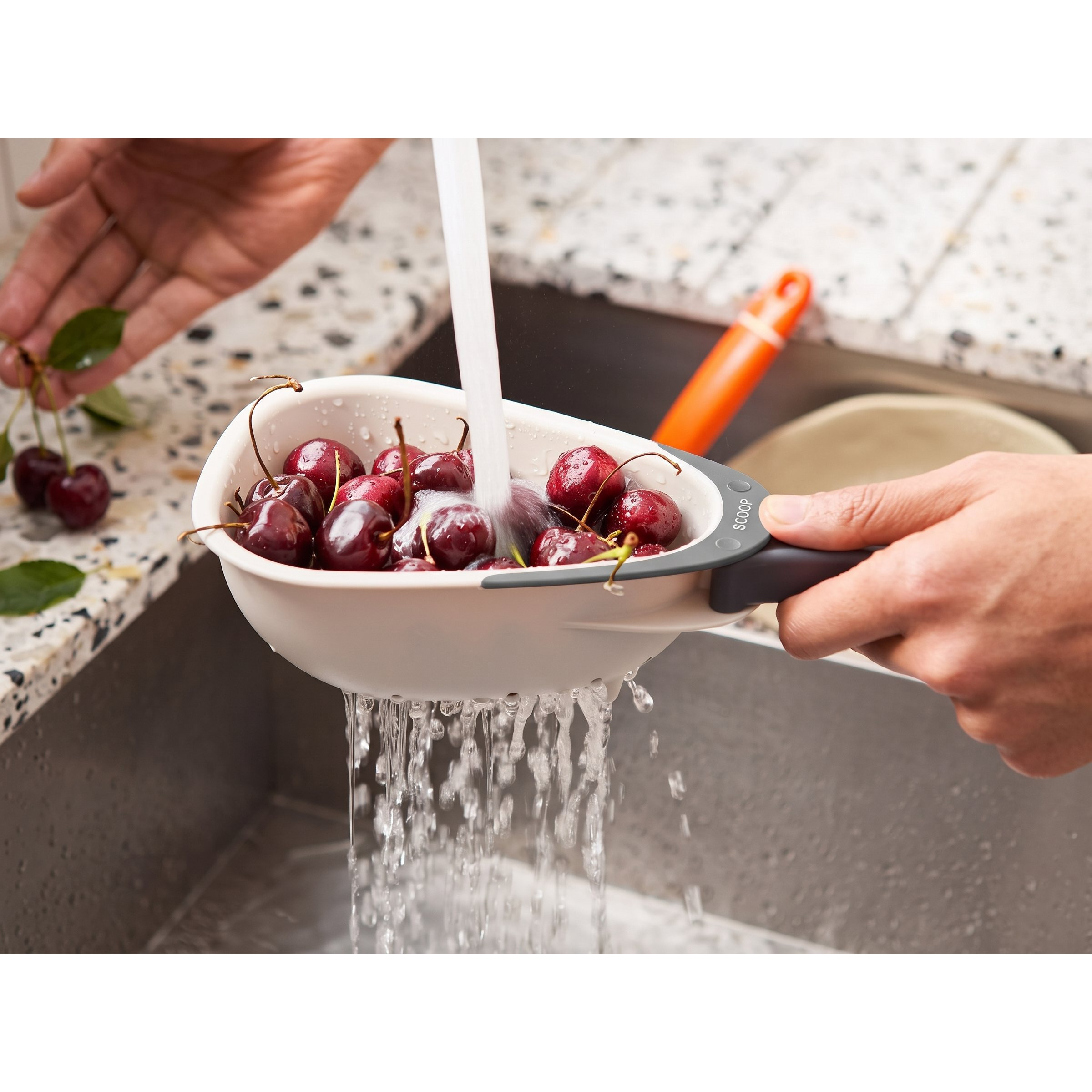 TEMU Scolapasta Pieghevole con Manici Richiudibili, Triangolare Salvaspazio per Pasta, Frutta e , Dimensioni 36,7 � 20 � 10 cm