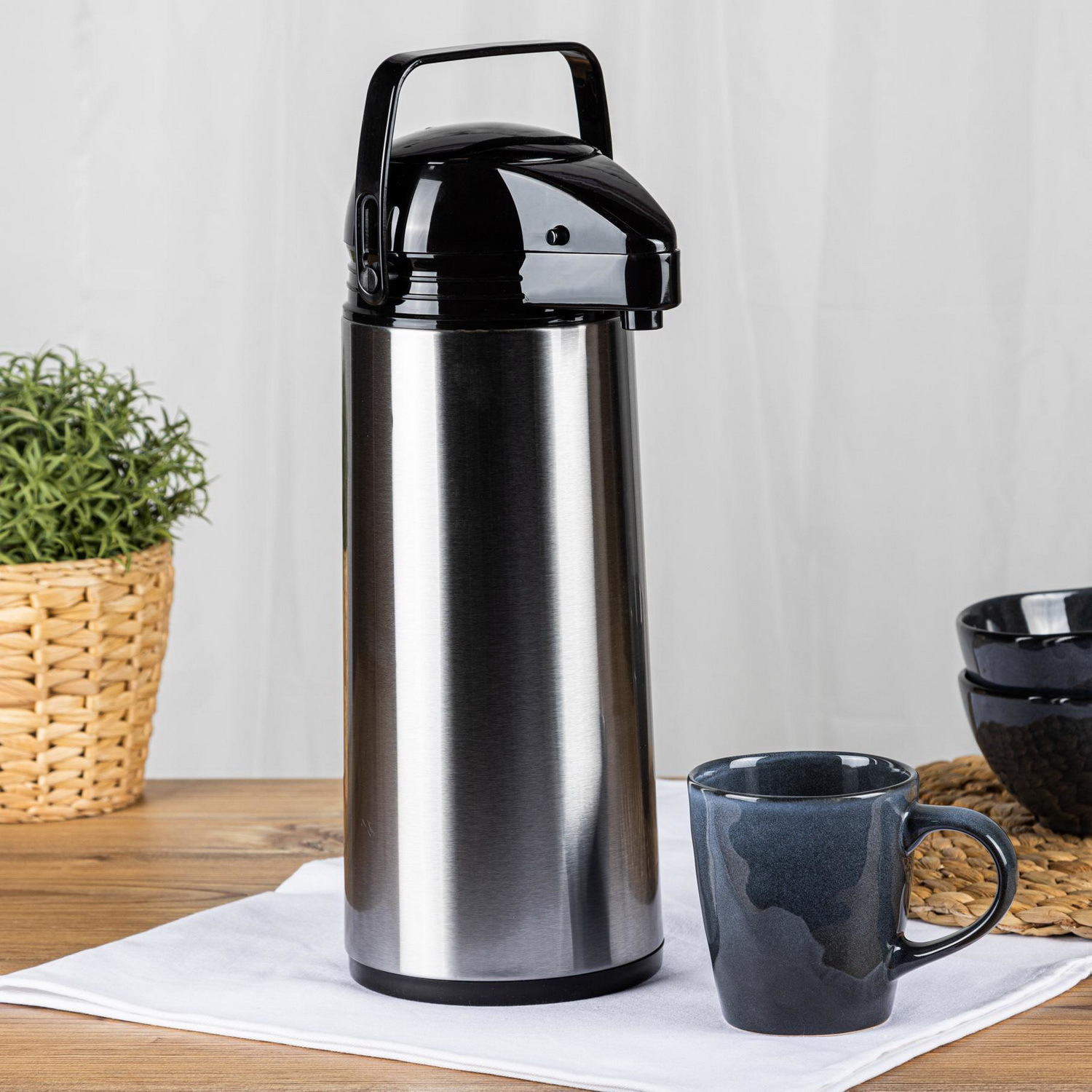 E-shop Thermokanne Pumpkanne 1,9 L Edelstahl Thermo-Kanne Isolierkanne Isolierflasche Thermosflasche mit Pumpfunktion Thermoskanne Thermosflasche