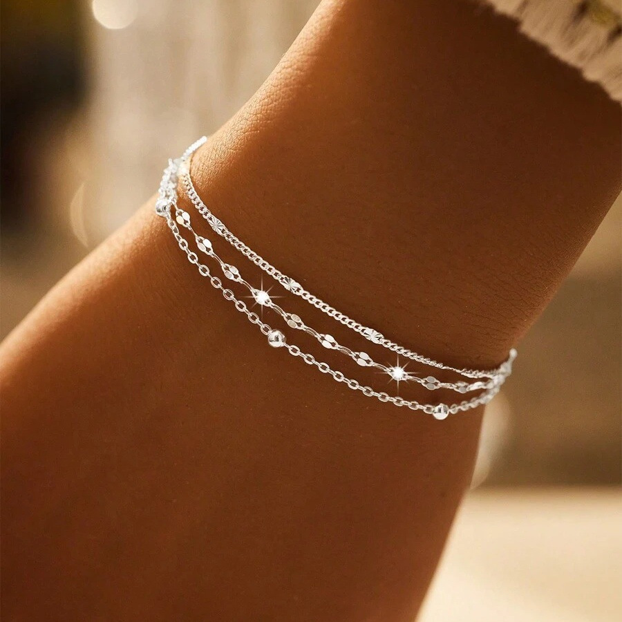 E-shop Mehrreihiges Damen Armband Silberfarben – Filigranes Kettenarmband mit Glanzperlen, Verstellbar, Modischer Armschmuck für & Geschenk