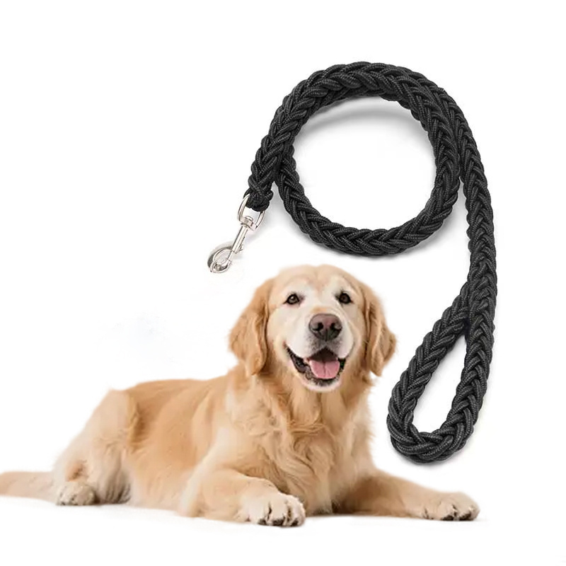 Knitted Dog Leash With Metal Carabiner For Daily Walking