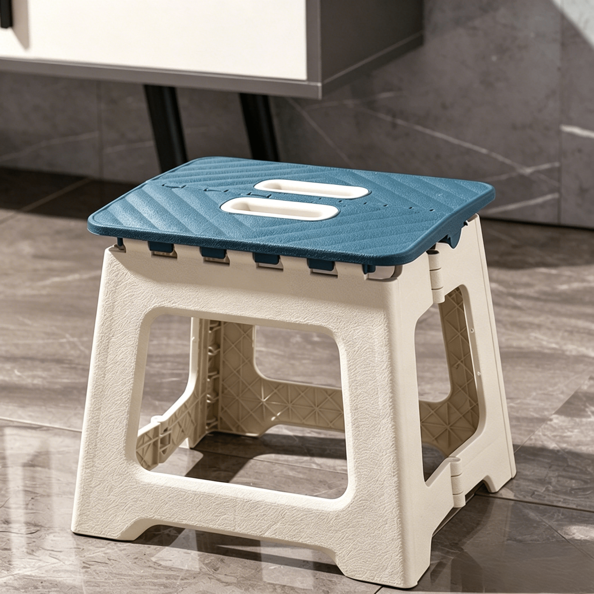 Image of 1pc Folding Stool, Indoor Plastic Multifunctional Stool, Adult Plastic Stool, Anti Slip Tool For Kitchen, Bathroom And Bedroom, With A Load-bearing Capacity Of Up To 150 . Durable And Easy To Store.