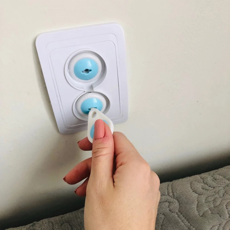 Zaštitne navlake za utičnice s ključem - 12 komada, sigurnosni zaštitnici za električne utičnice - Zaštita od djece za dom