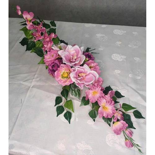 wiązanka nagrobna 70x25x25 cm średni bukiet na pomnik