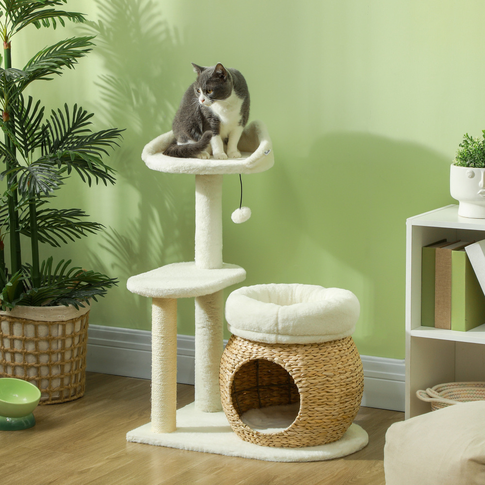 Arbre à chat PawHut 79 cm avec niche, lit, balles de jeu et griffoirs en sisal, pour chats jusqu'à 5 kg, blanc crème