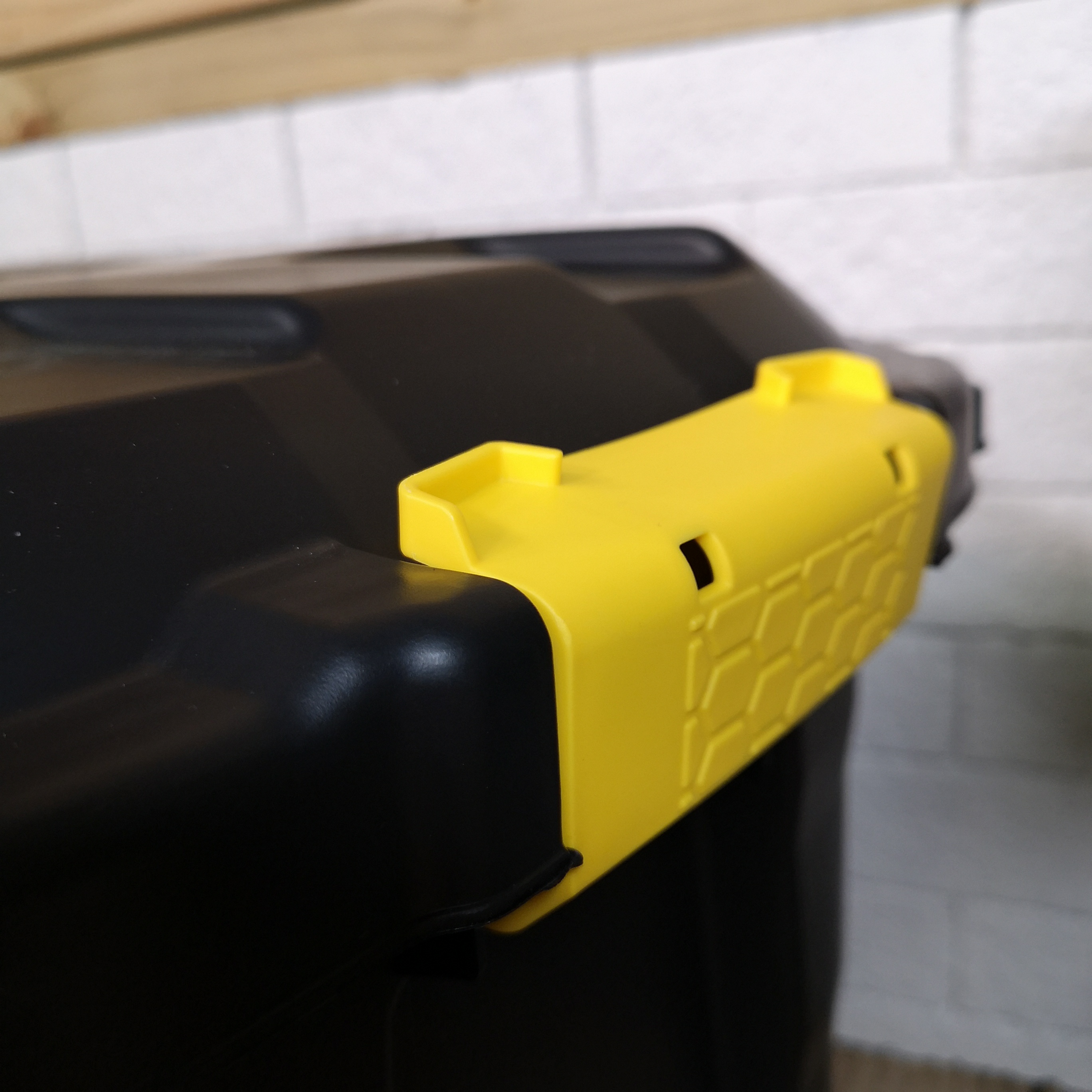 110L Heavy Duty Trunk on Wheels, Lockable & Stackable Storage Chest