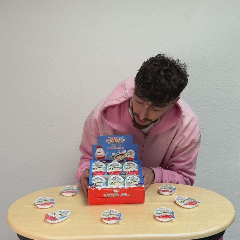 Kinder Creamy Egg Milk & Crunchy Genussmoment