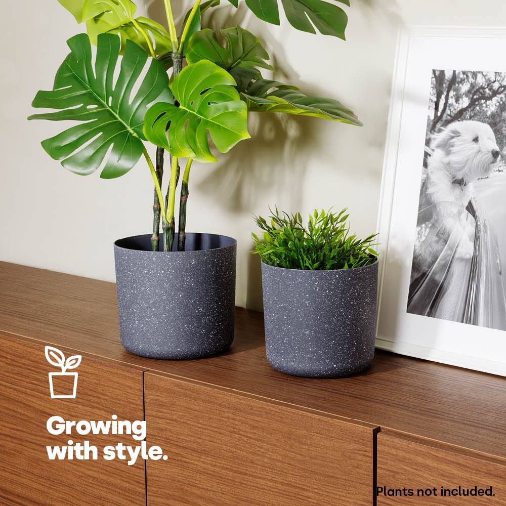 LIVIVO 18cm Grey Round Plastic Plant Pot Sandstone Indoor Outdoor Use
