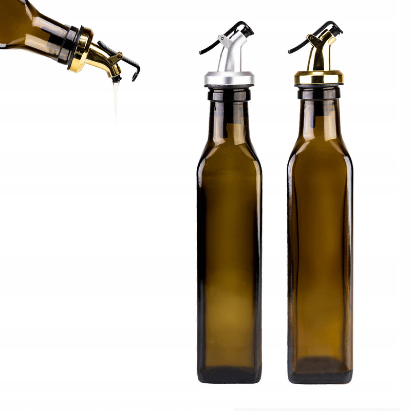 Image of A 250 Ml Glass Bottle With A Plastic Pouring Spout, Ideal For Storing And Dispensing Olive Oil, Vinegar, And Oil – A Practical And Aesthetic Solution For The Kitchen.