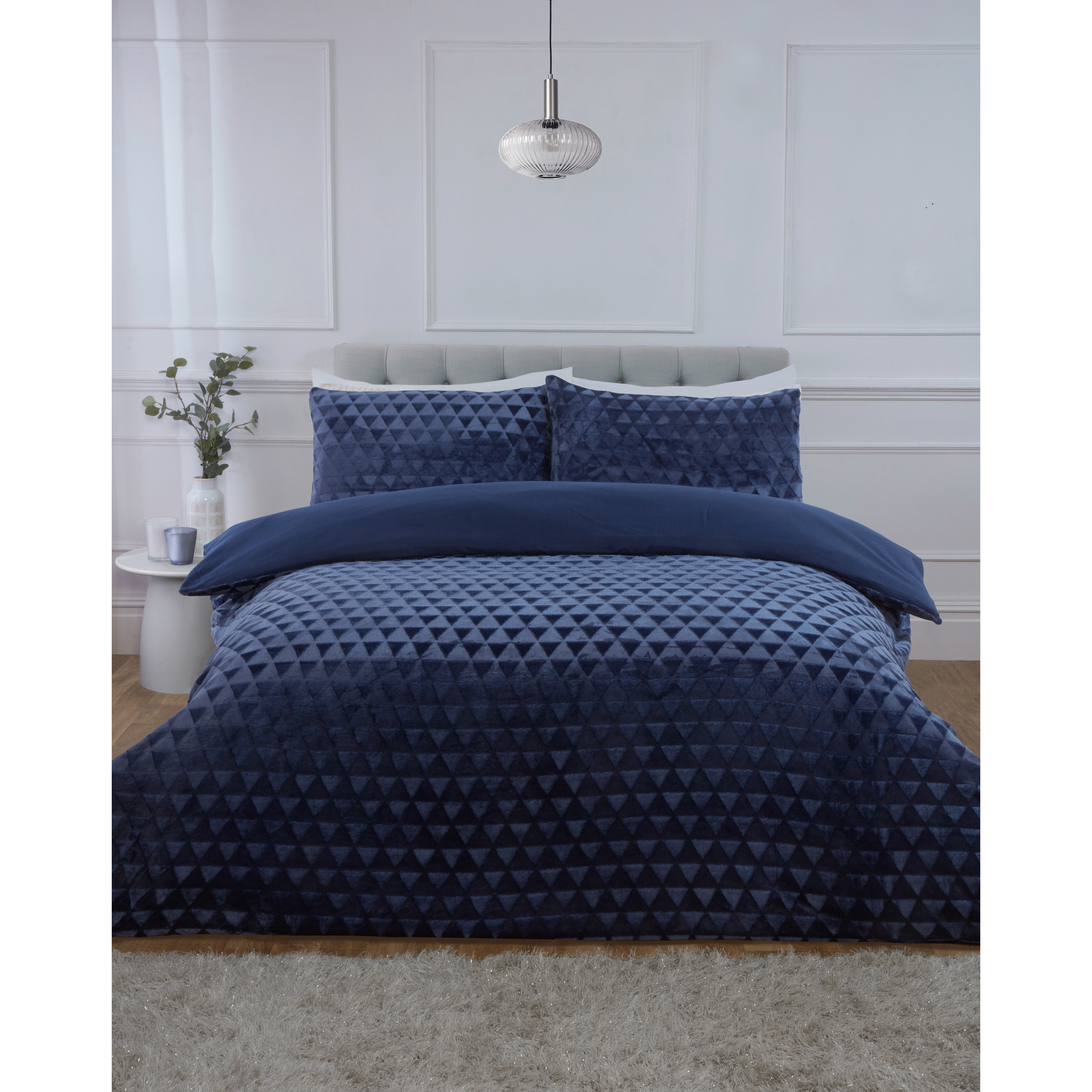 TEMU Diamond Drift Teddy Duvet Cover Set | Luxurious Textured Fleece With 3d Diamond Pattern | Plush Microfibre In Or Navy | Includes Pillowcases –