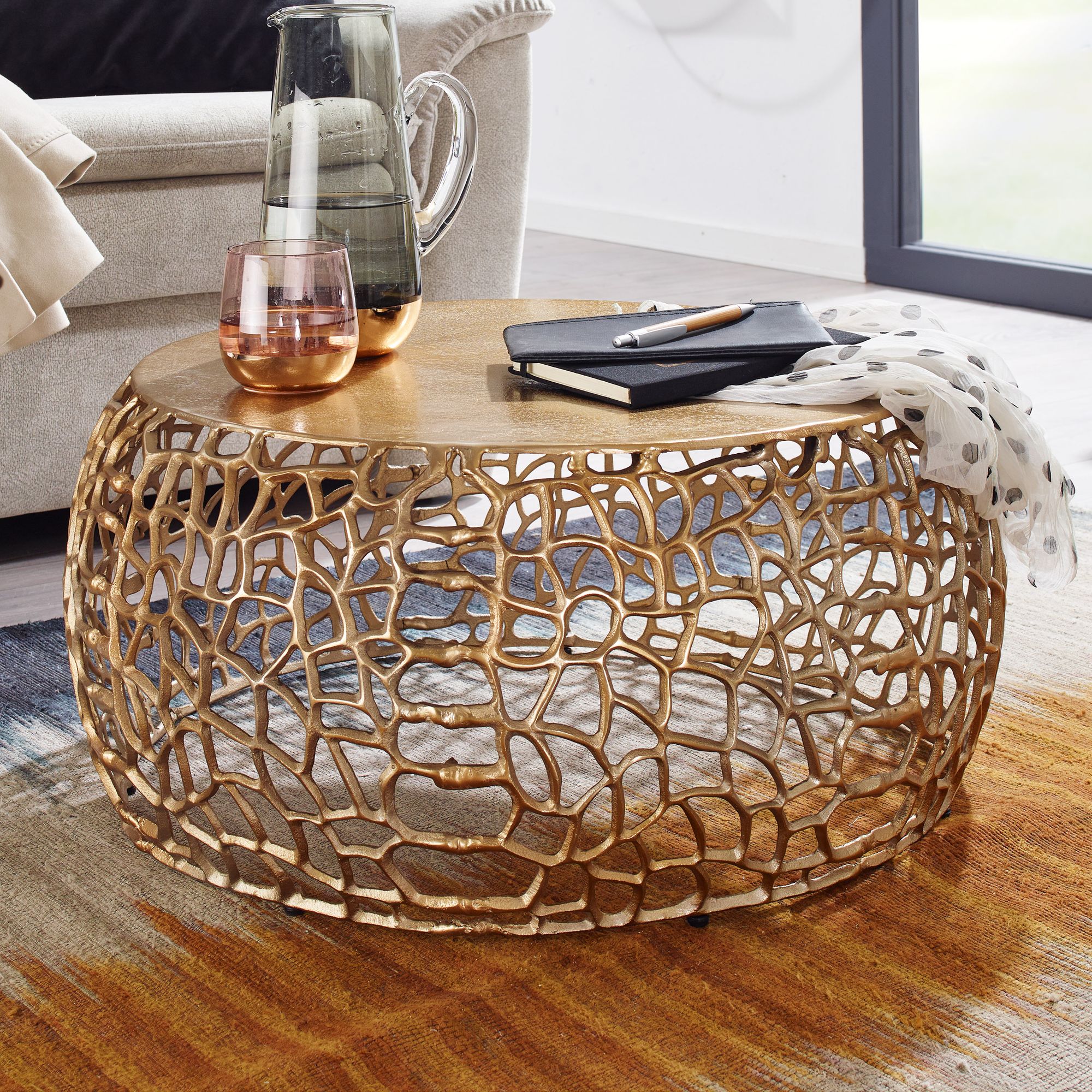 Image of Metal Coffee Table 66x66x30 Cm, Round Aluminum Living Room Table With Branch Structure, Small Modern Coffee Table, Side Table For Living Room