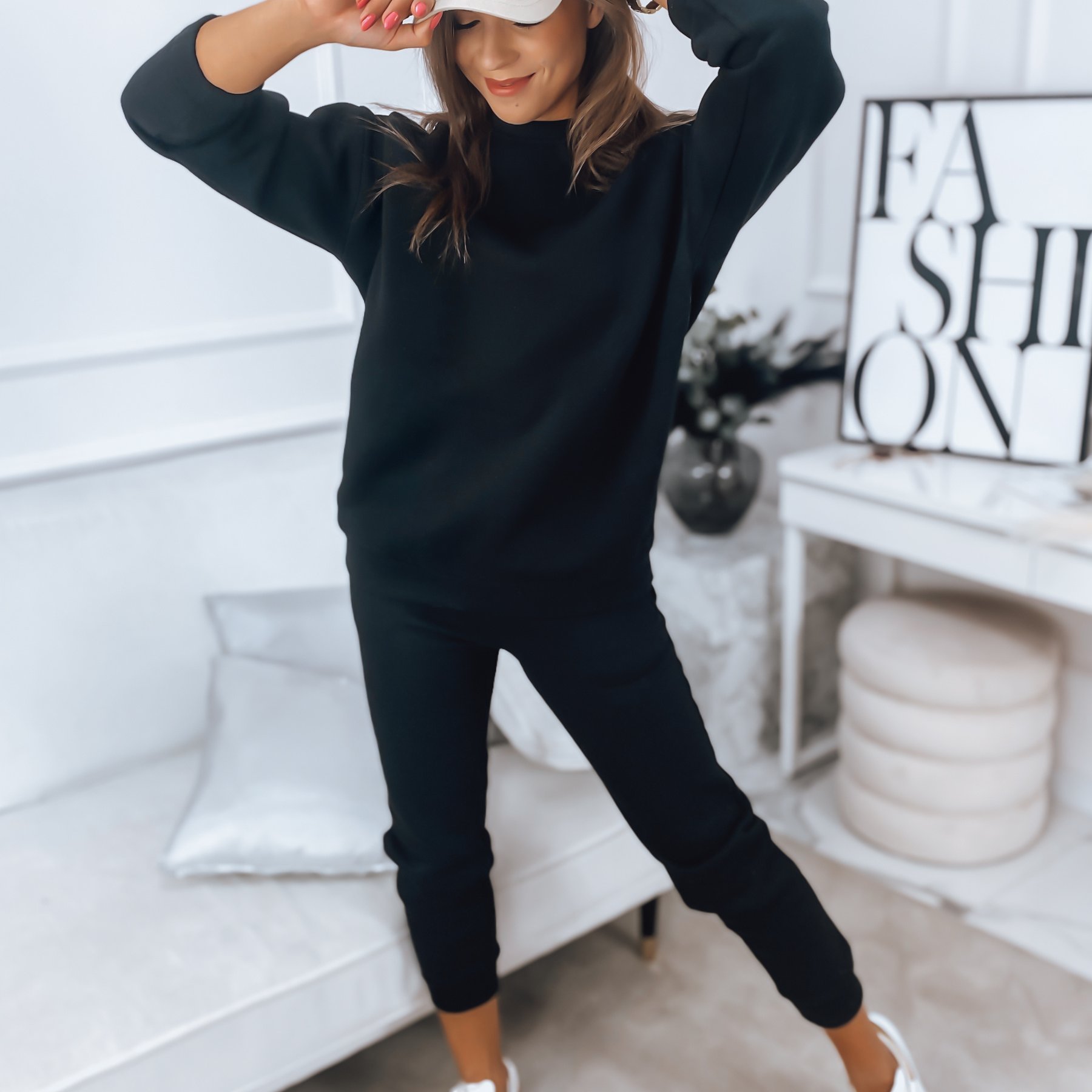 Women's 2pcs Dress Set, Blouse Without A Hood + Jogger Pants, Loose Top And Fitted Bottom, Lightly Paddedset, Cuffs At The Ankles, Elastic Material, Casual Sports Set For Everyday Wear.