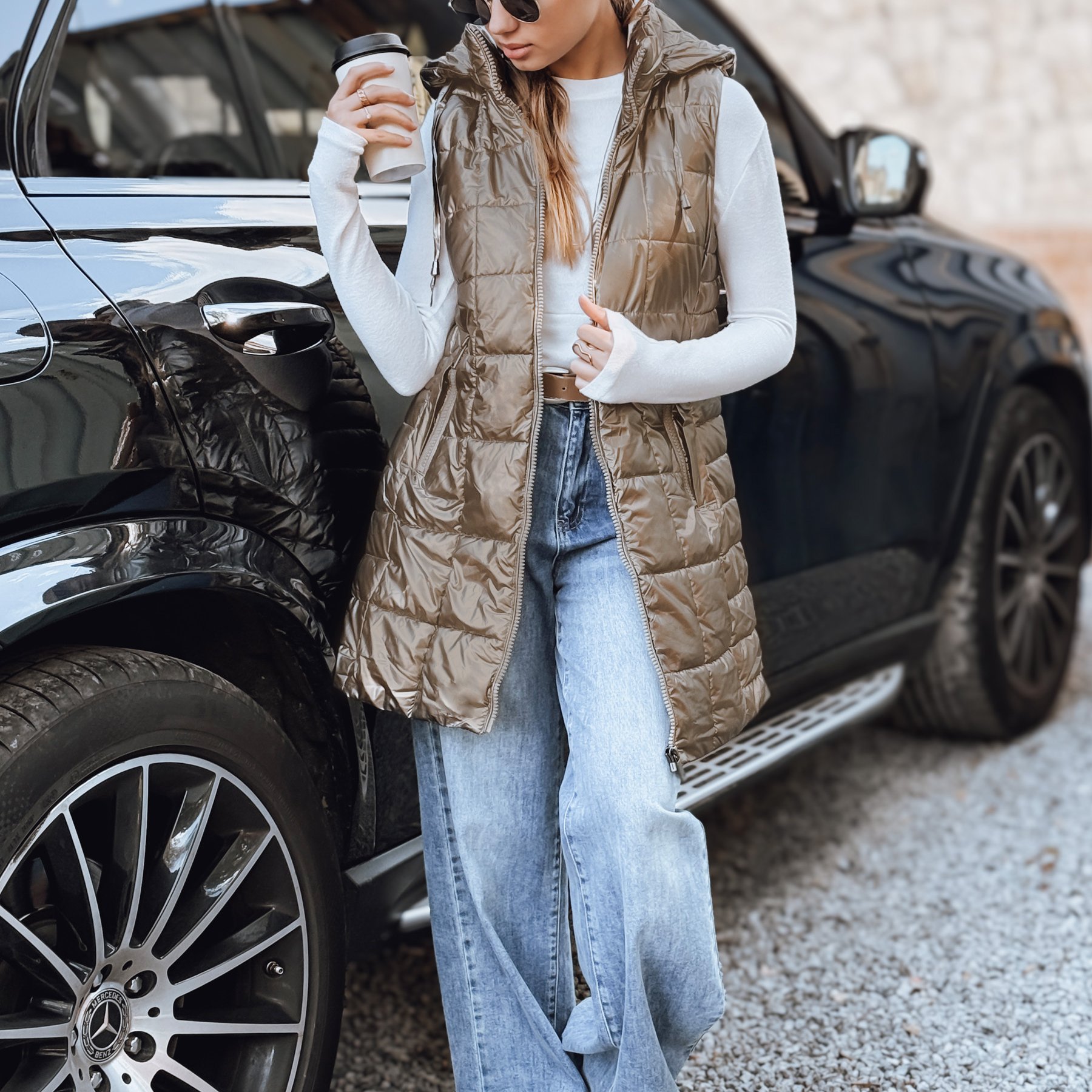 Women's Quilted Hooded Vest, Long Sleeveless Straight-cut Design, Lightweight And Comfortable Everyday Vest, Stylish Outerwear For Jeans And Sweaters, Fashionable City And Vest, With Practical Pockets