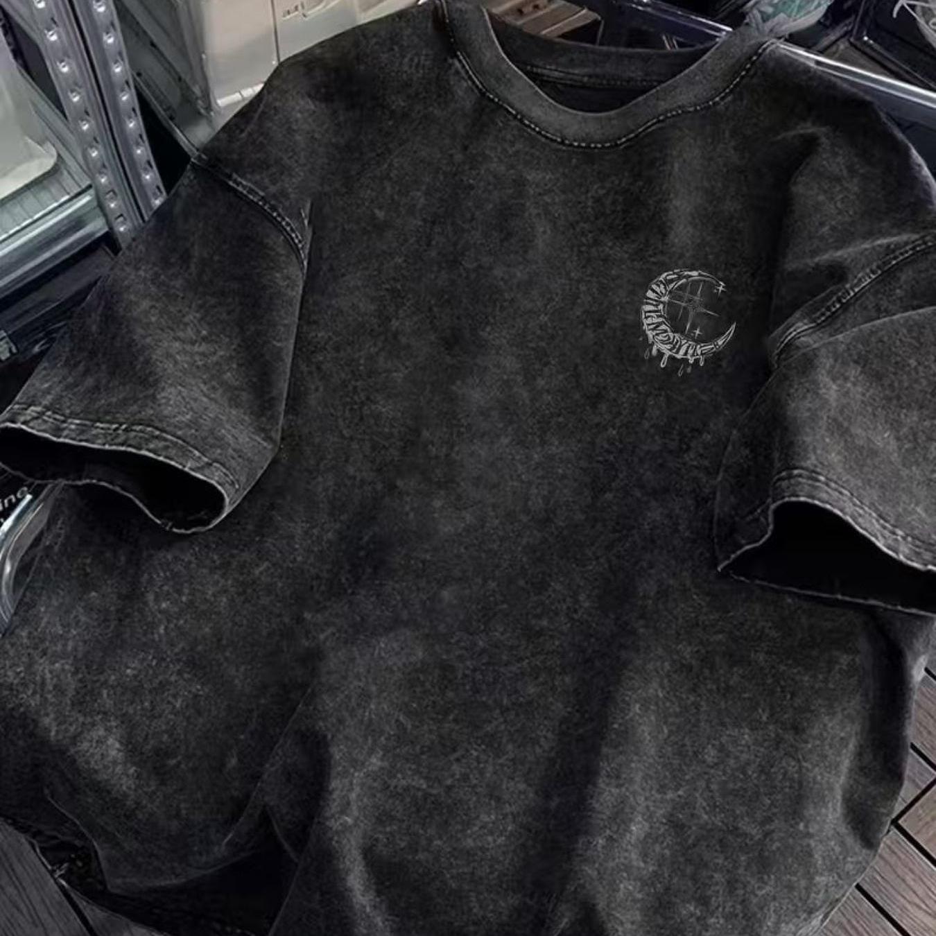 TEMU Camiseta unisex de manga corta con cuello , estampado de estrella y luna con plataforma, diseño vintage y desgastado con manchas de tinta