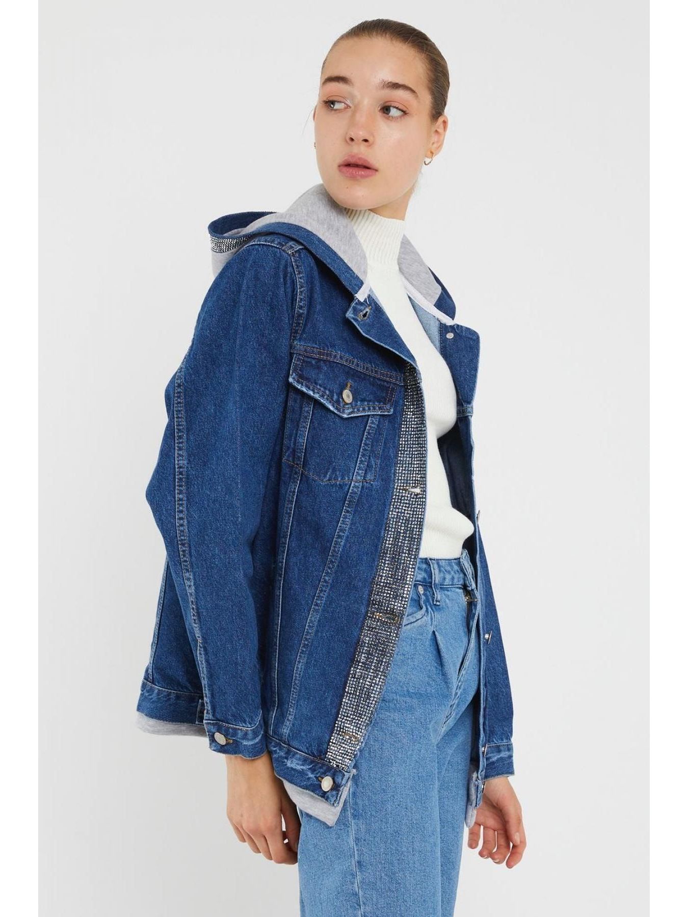 Kadın Oversize Taşlı Kapşonlu Kırmızı Kot Mont