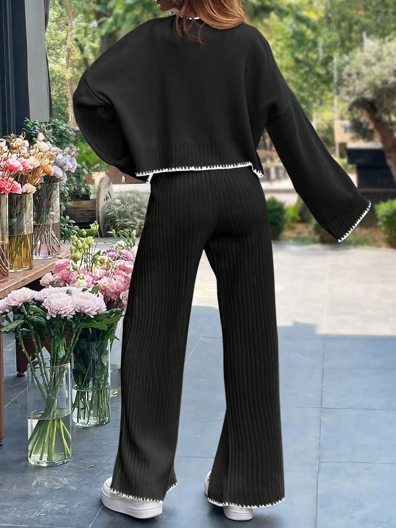 a 2pcs womens set consisting of a simple triko top with long sleeves, round collar, and   decoration, and pants. تفاصيل المنتج 5