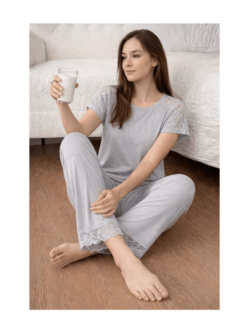 dantel detaylı kısa kollu kadın pijama takımı
