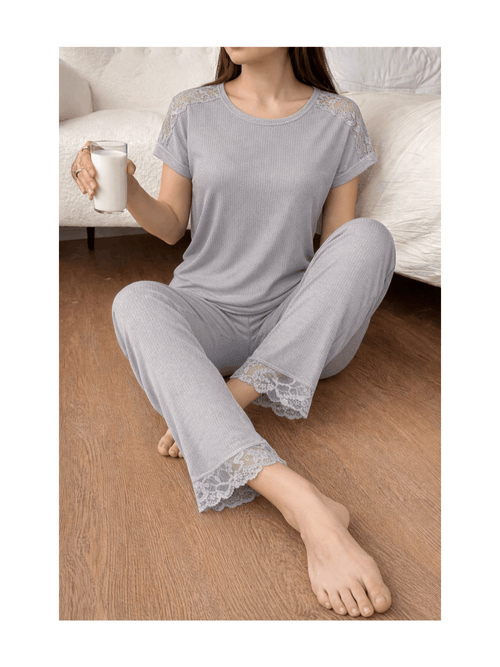 dantel detaylı kısa kollu kadın pijama takımı