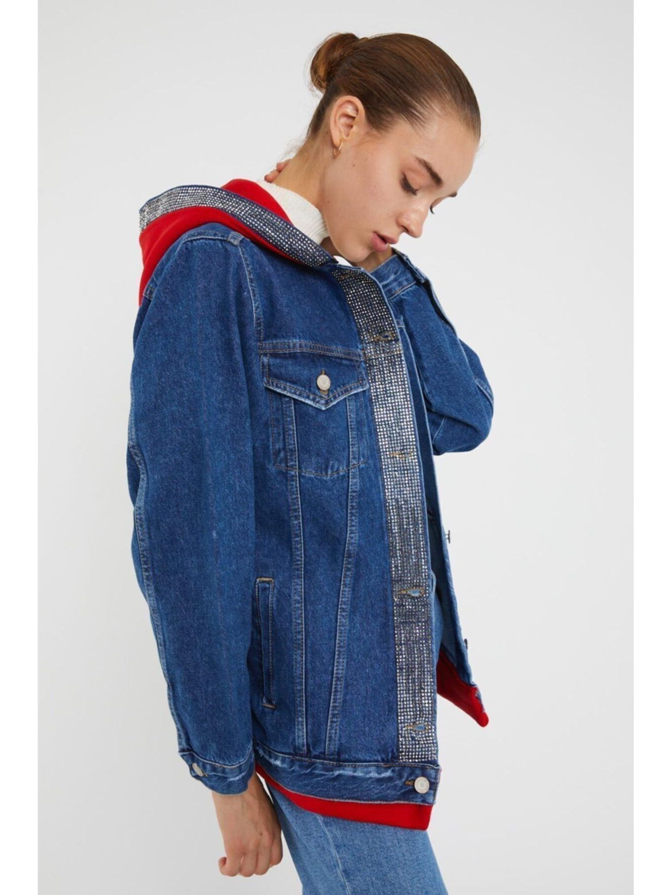 Kadın Oversize Taşlı Kapşonlu Kırmızı Kot Mont