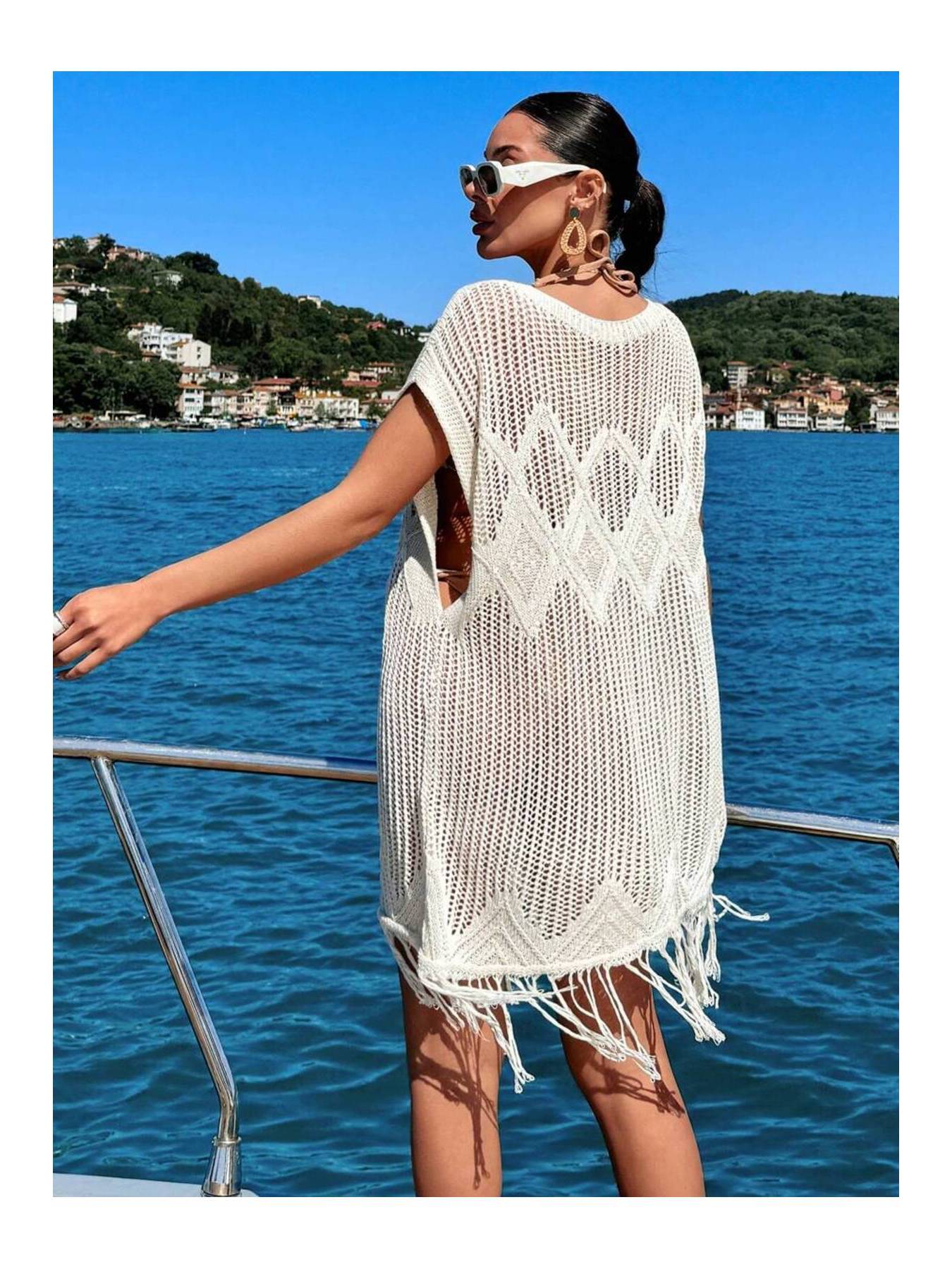 püsküllü ajurlu örme vücut örtüsü